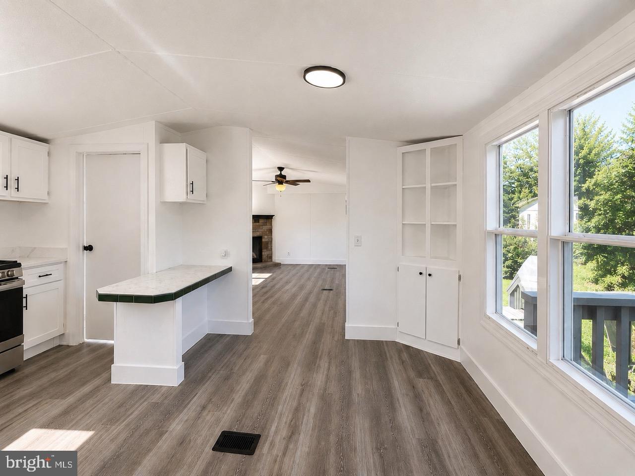 BOONE'S MOBILE ESTATES - Residential