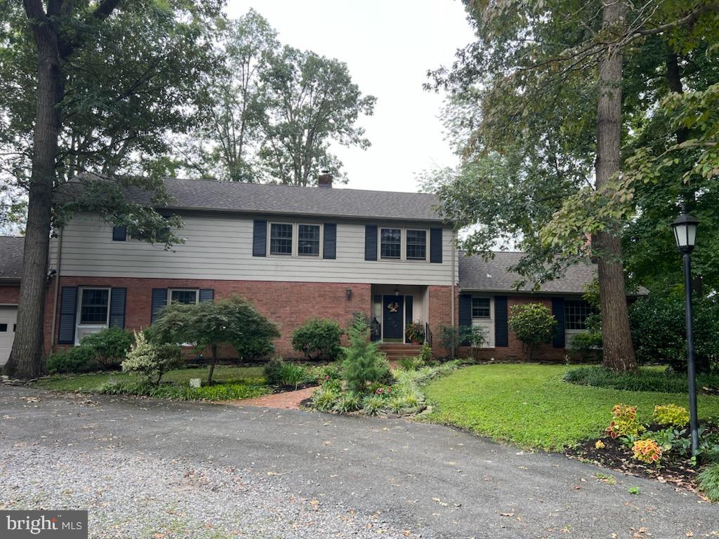 NORTH SHORE COURT - Residential