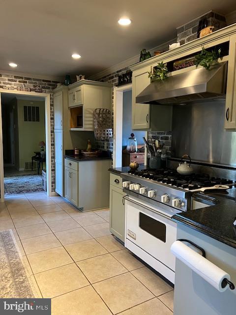 NORTH SHORE COURT - Residential