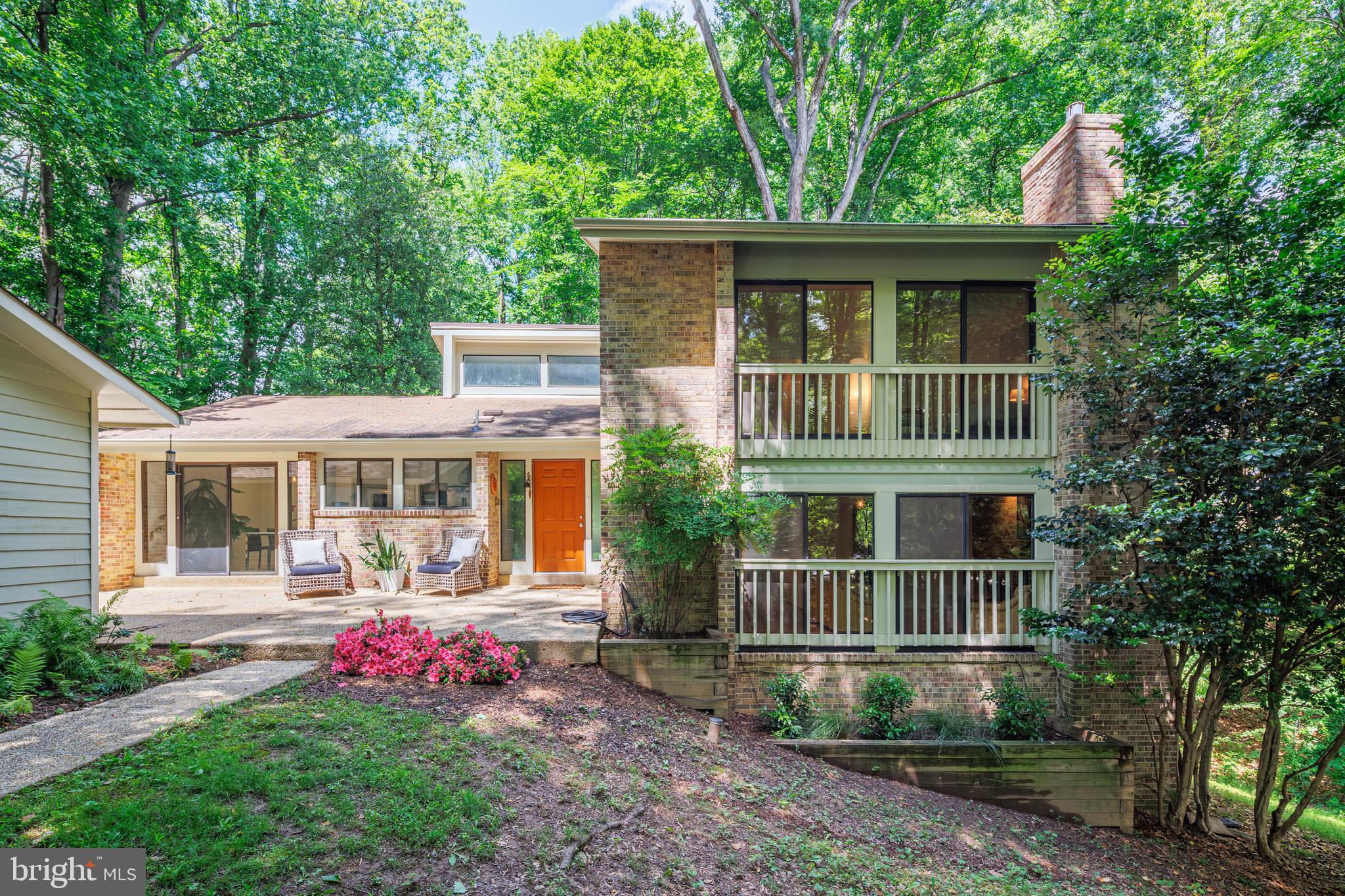 CONGRESSIONAL COUNTRY CLUB ESTATES - Residential