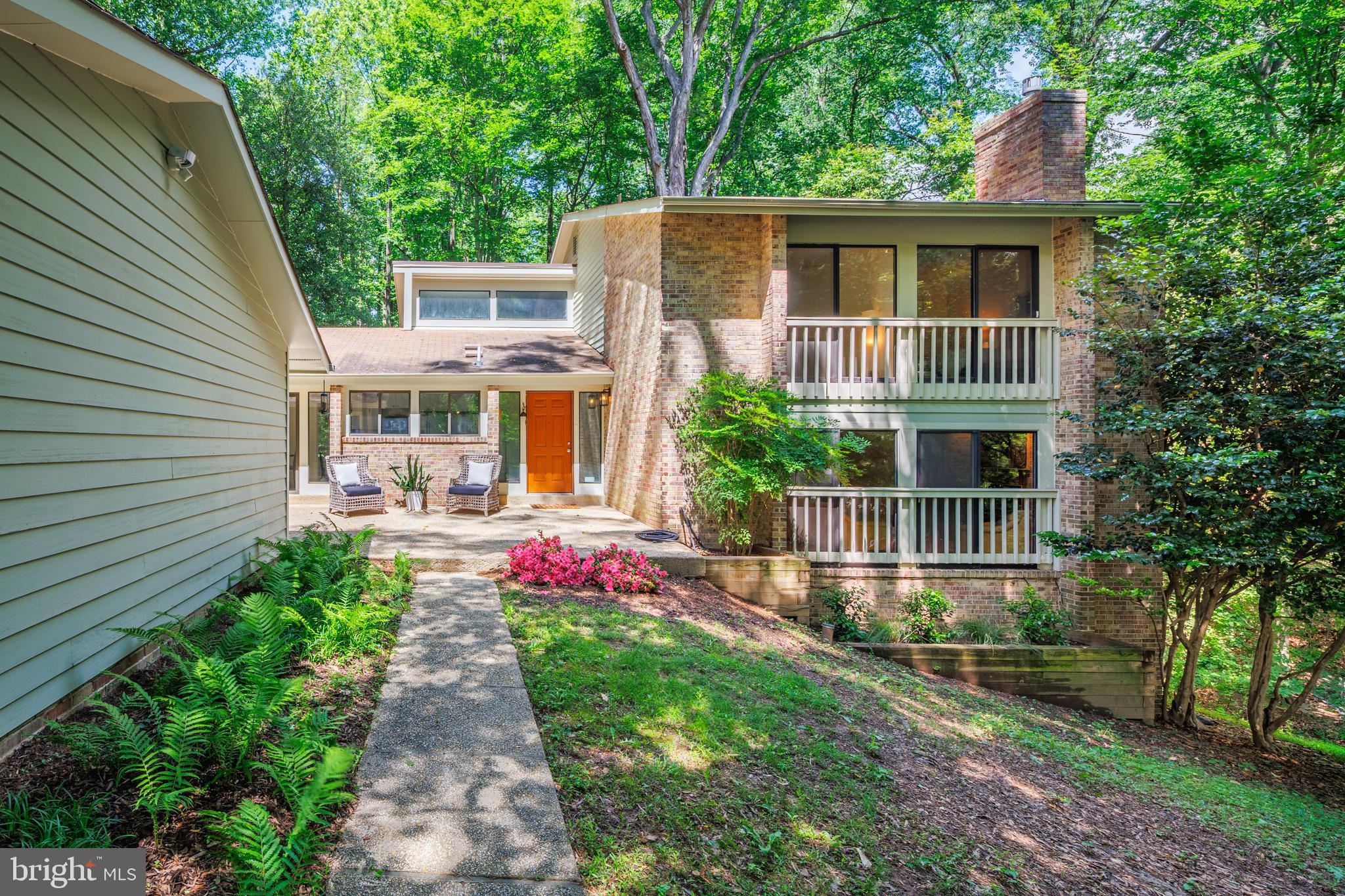CONGRESSIONAL COUNTRY CLUB ESTATES - Residential