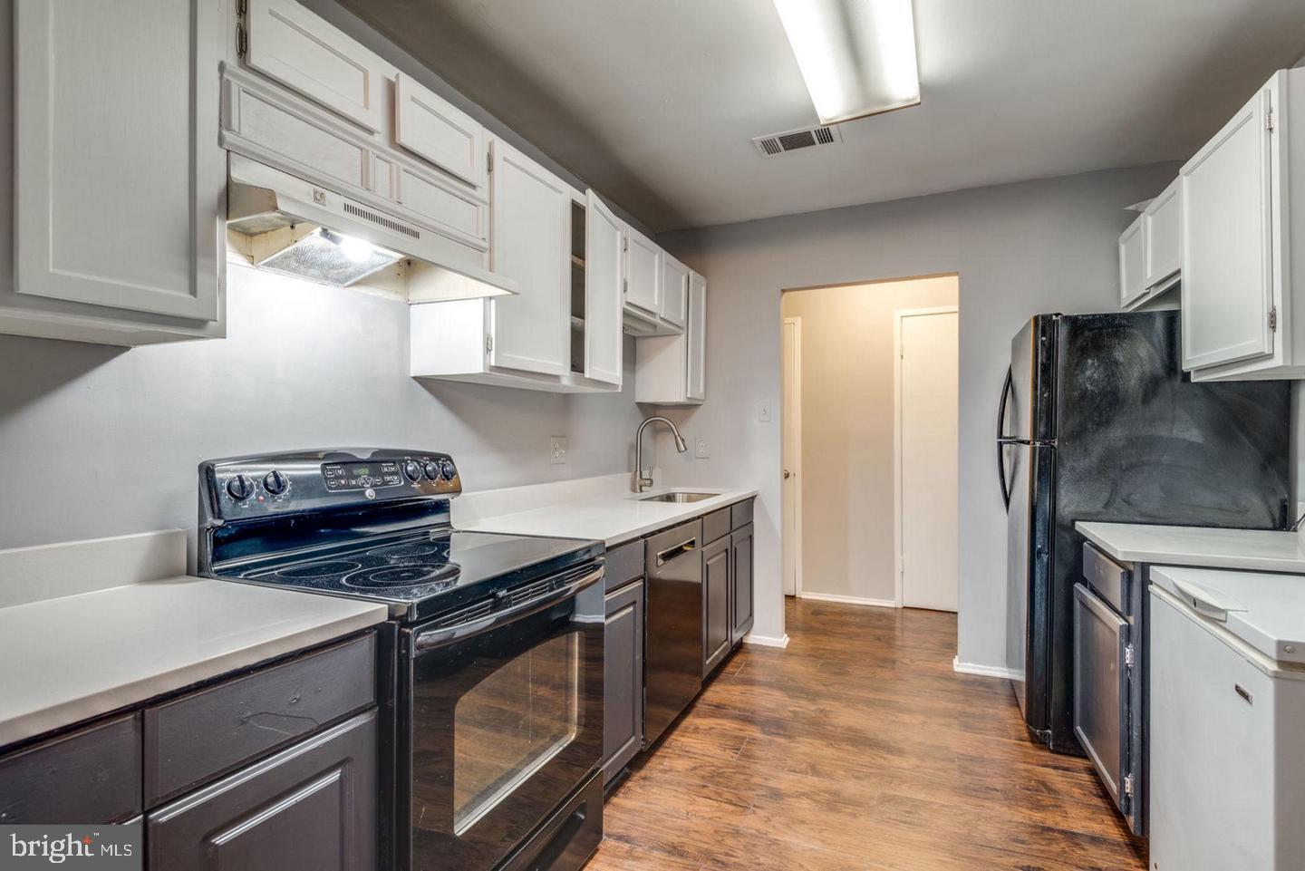 JEFFERSON MEWS - Residential