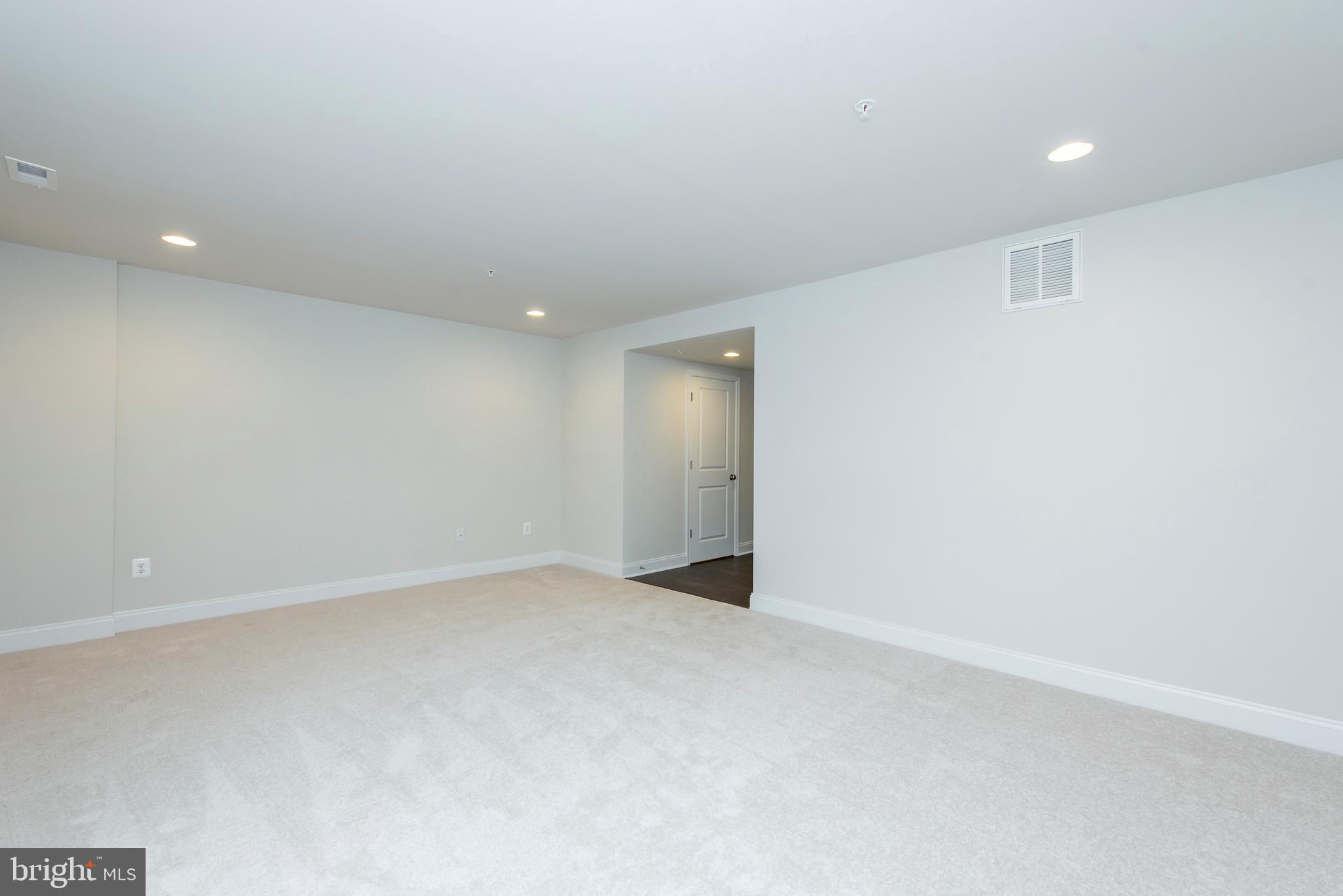 SPRING CREEK - Residential