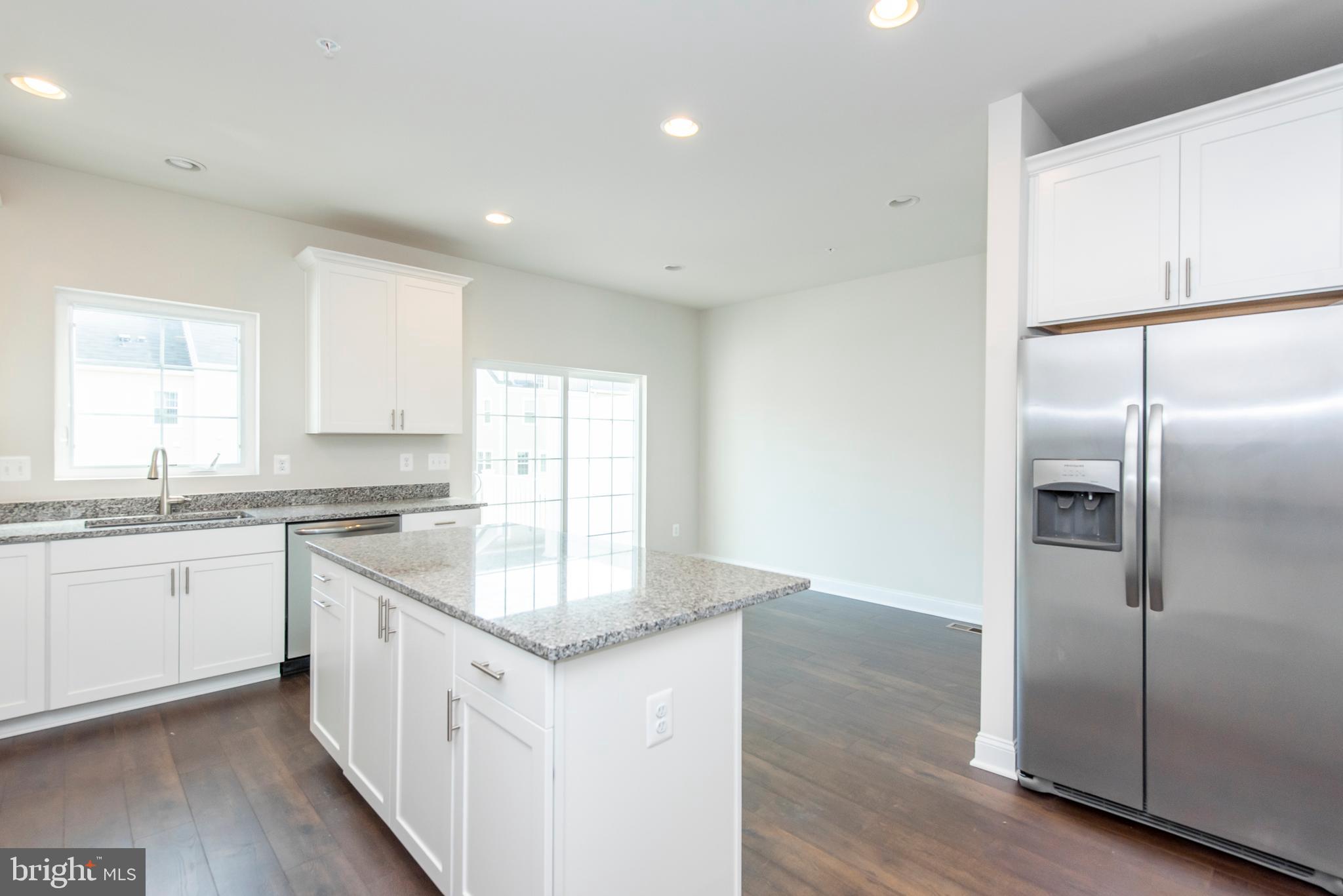 SPRING CREEK - Residential