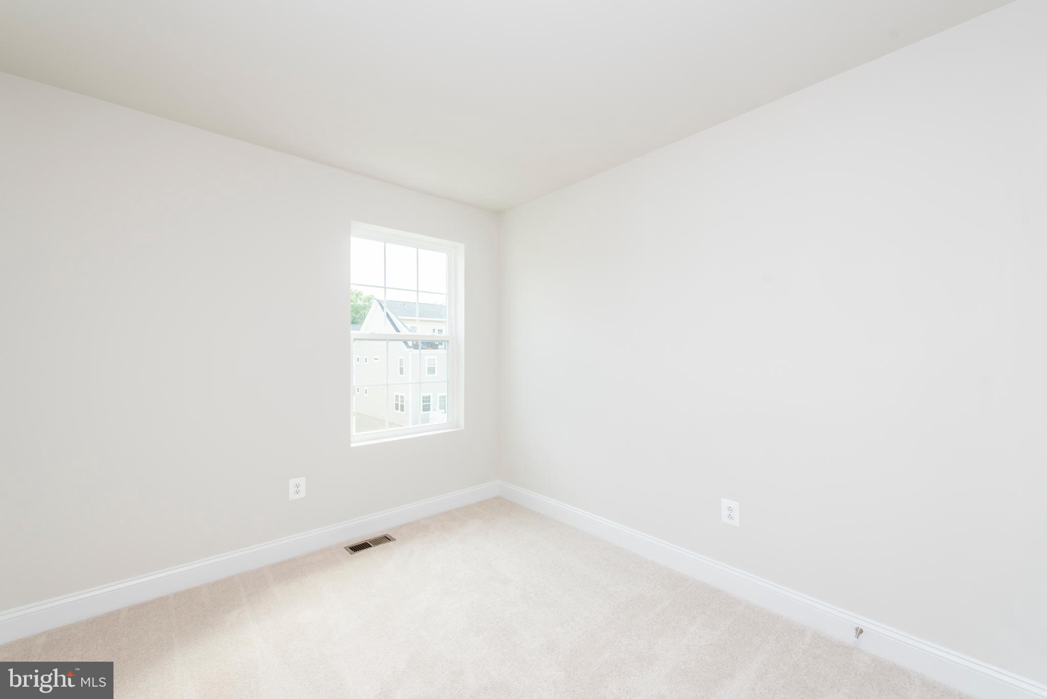 SPRING CREEK - Residential