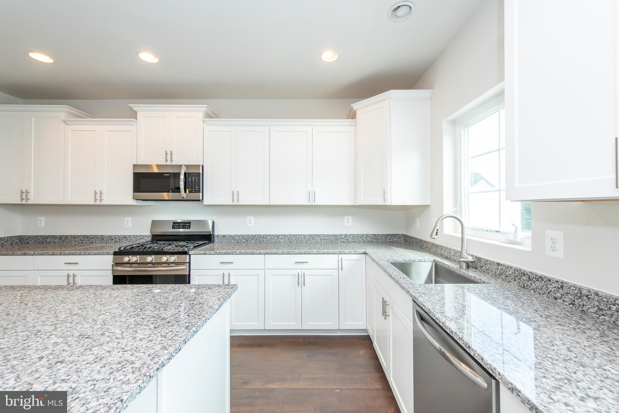 SPRING CREEK - Residential