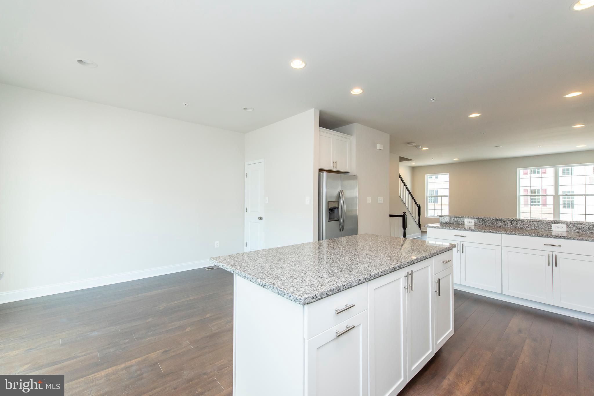 SPRING CREEK - Residential