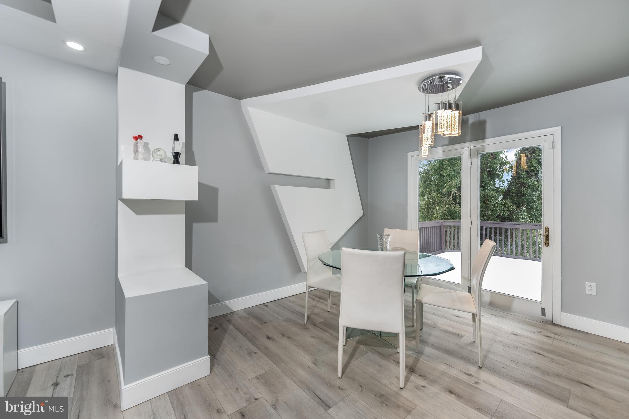 MT ALLEN HEIGHTS - Residential