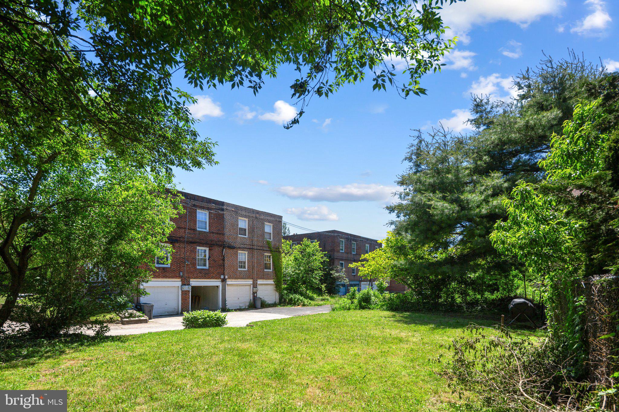 BLUE BELL HILL - Residential Income