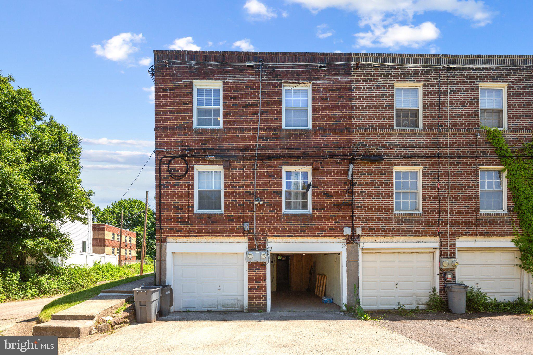 BLUE BELL HILL - Residential Income