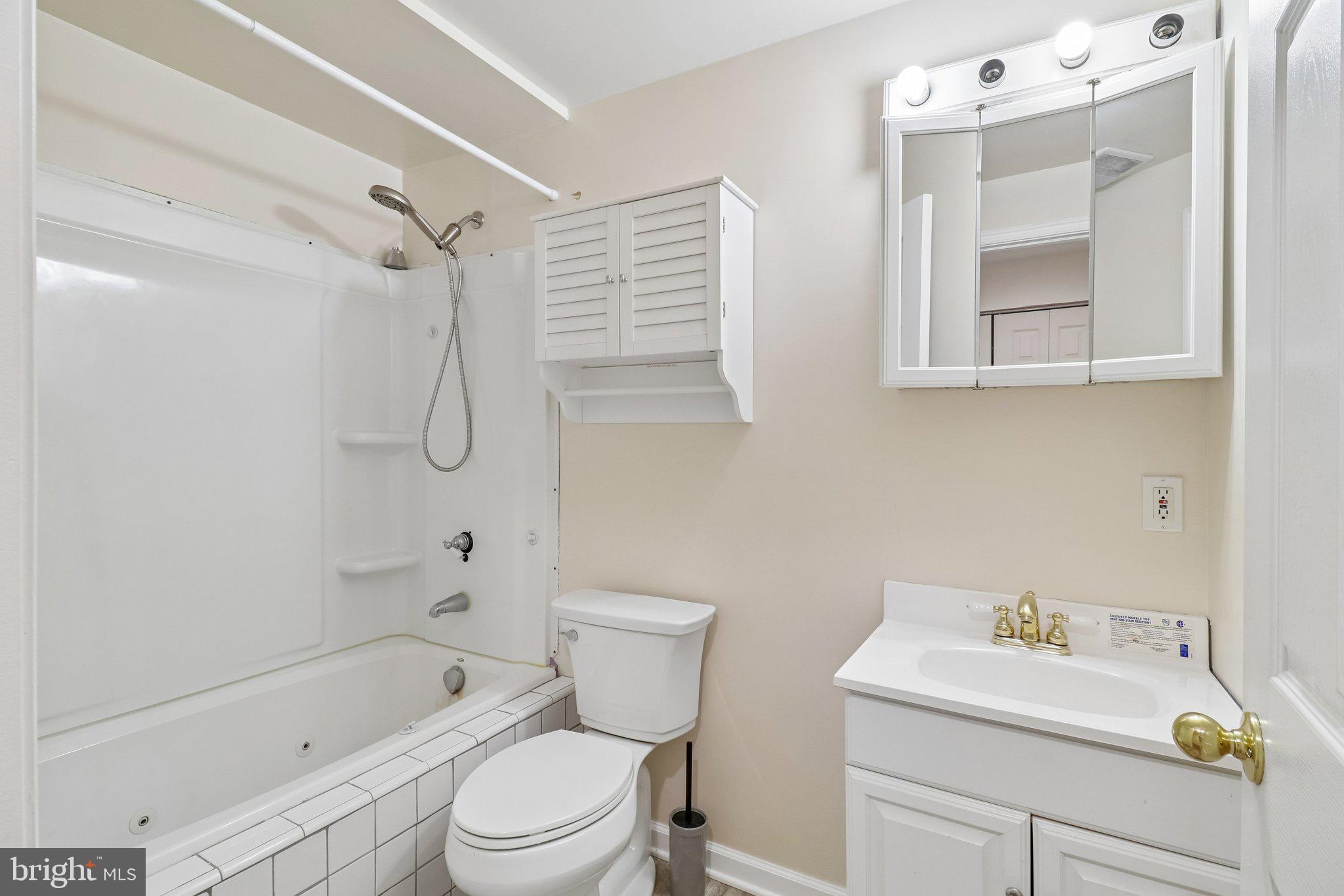 THORNWOOD KNOLL-PLAT 4> - Residential