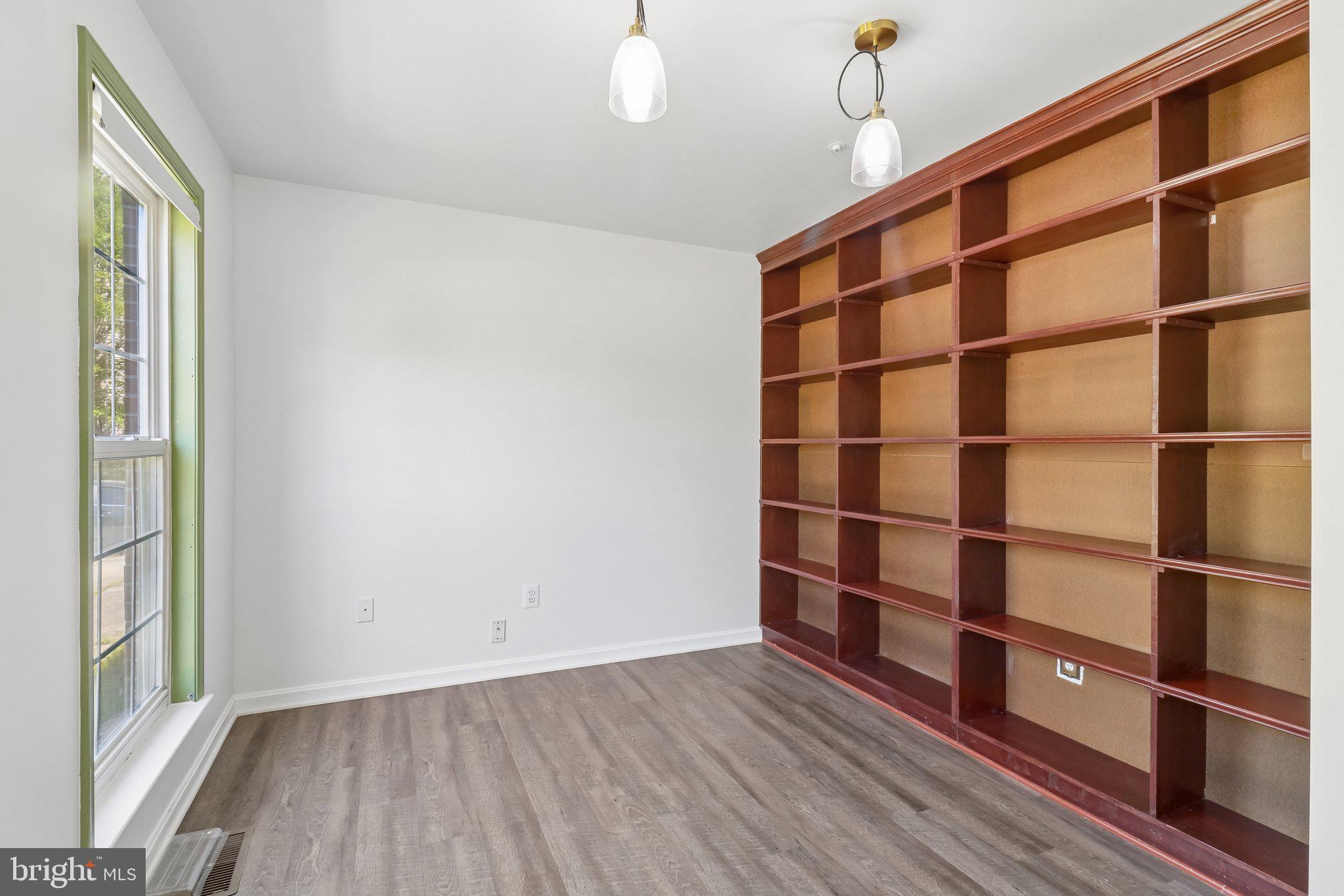 THORNWOOD KNOLL-PLAT 4> - Residential