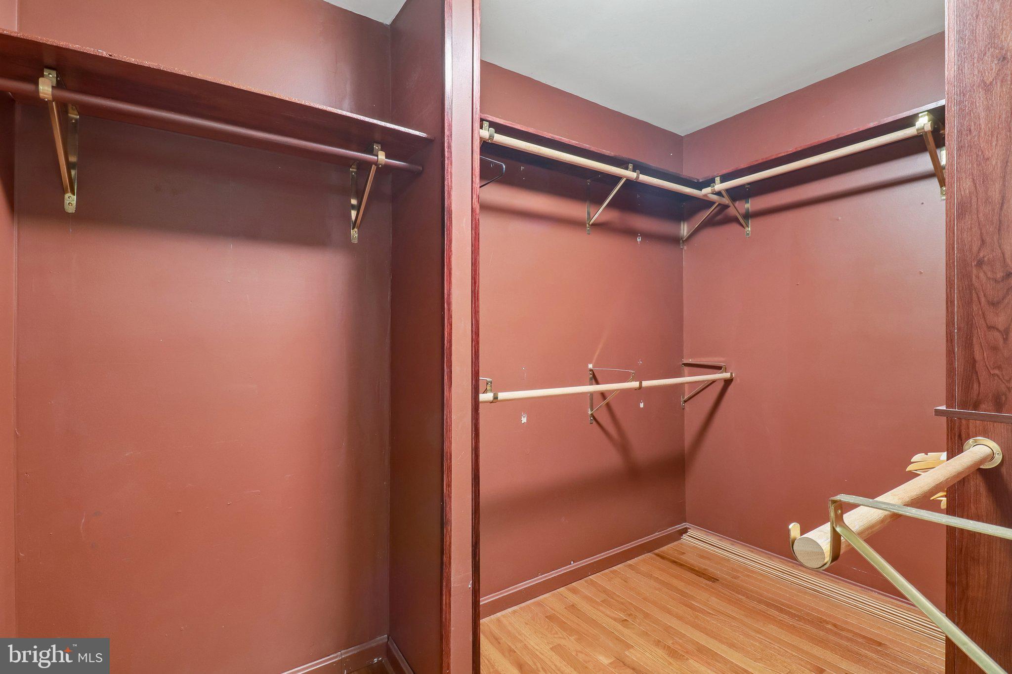THORNWOOD KNOLL-PLAT 4> - Residential