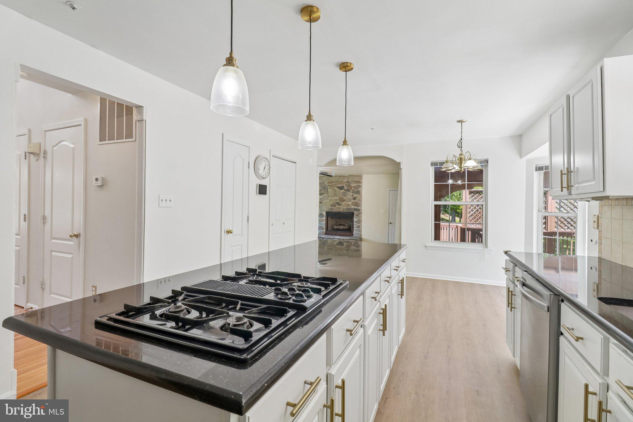 THORNWOOD KNOLL-PLAT 4> - Residential