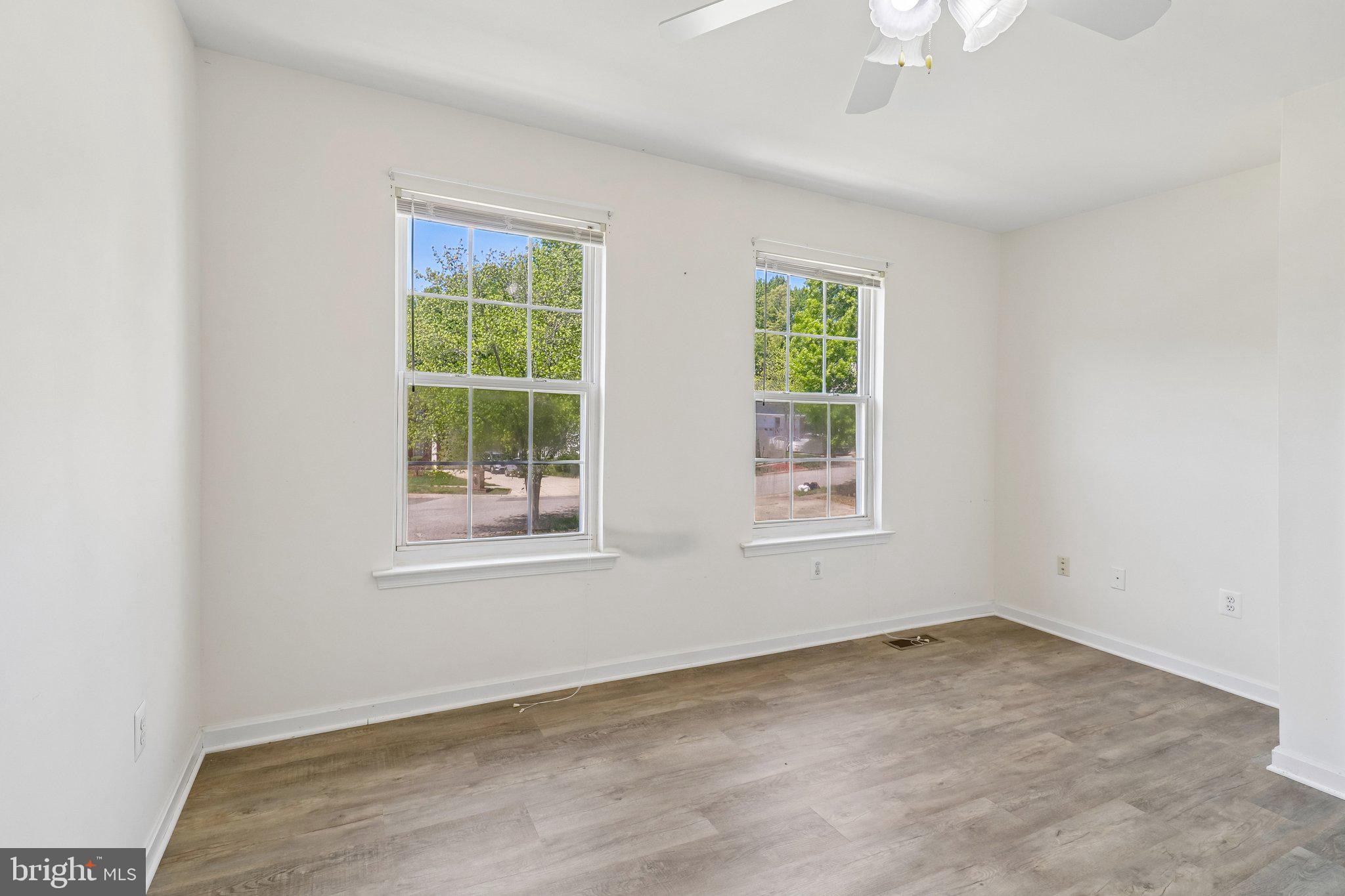 THORNWOOD KNOLL-PLAT 4> - Residential