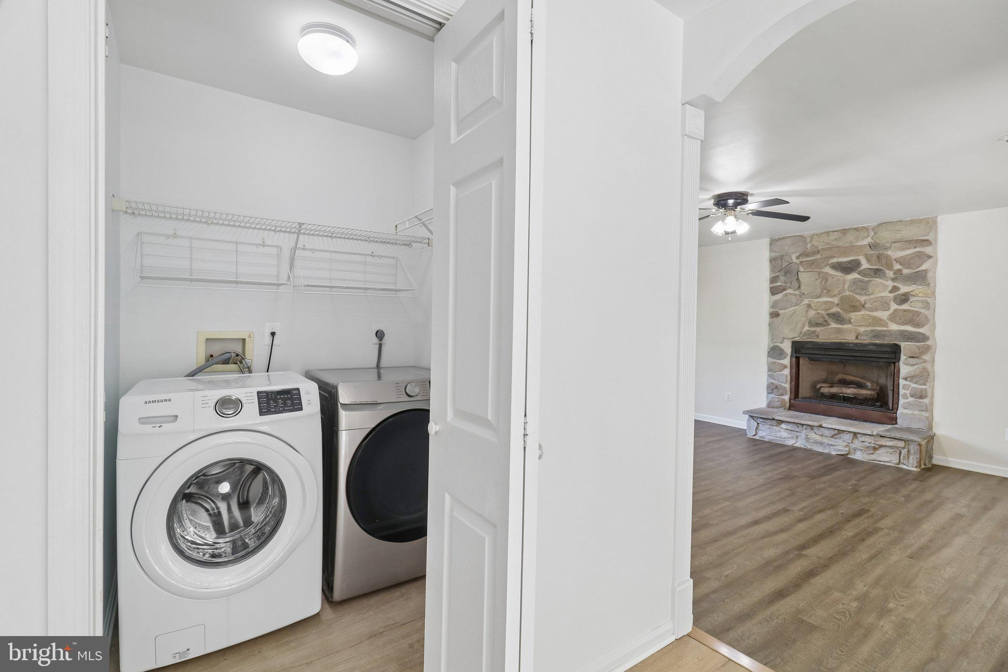 THORNWOOD KNOLL-PLAT 4> - Residential
