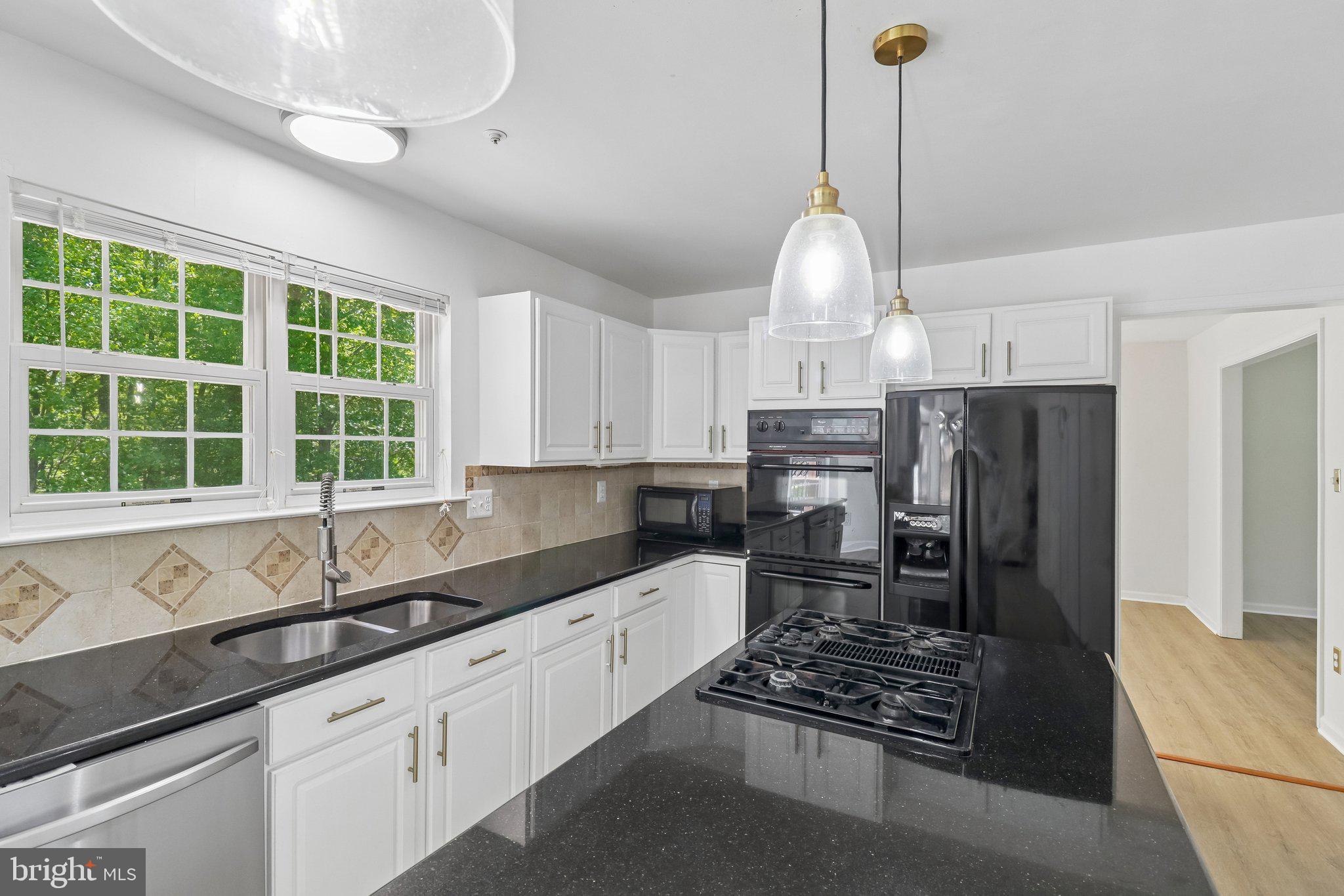 THORNWOOD KNOLL-PLAT 4> - Residential