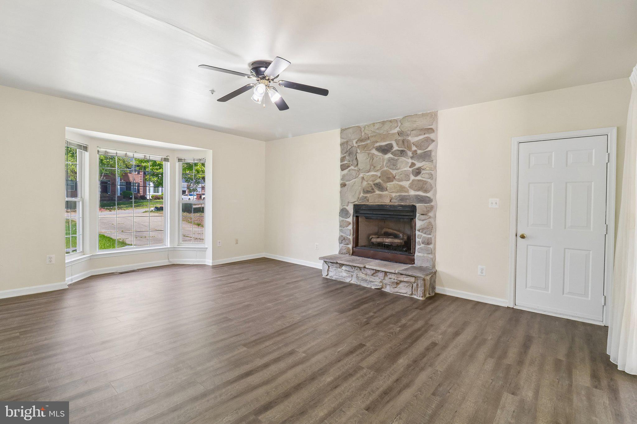 THORNWOOD KNOLL-PLAT 4> - Residential