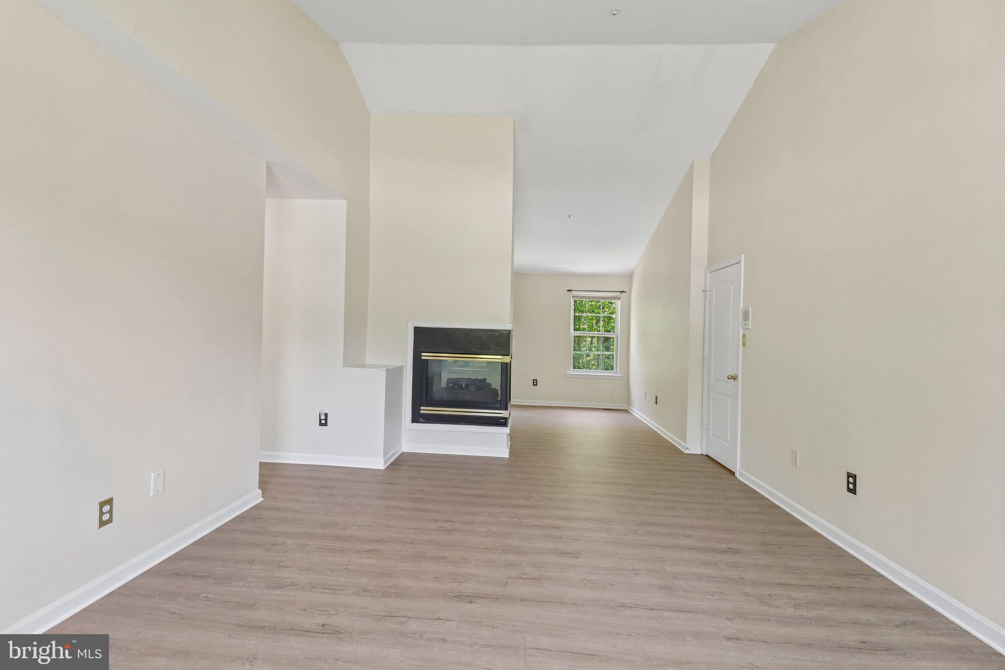 THORNWOOD KNOLL-PLAT 4> - Residential