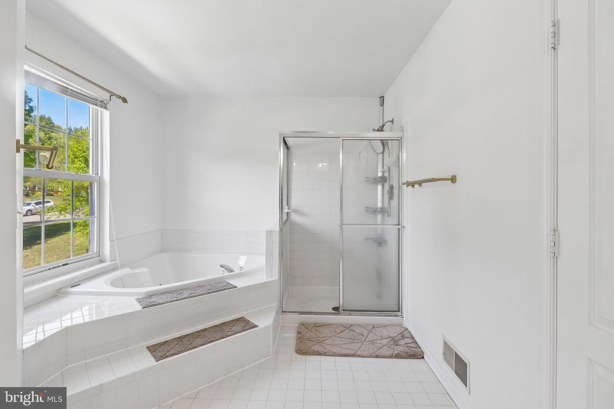 THORNWOOD KNOLL-PLAT 4> - Residential