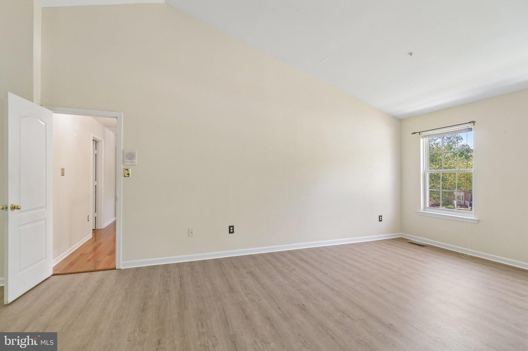THORNWOOD KNOLL-PLAT 4> - Residential