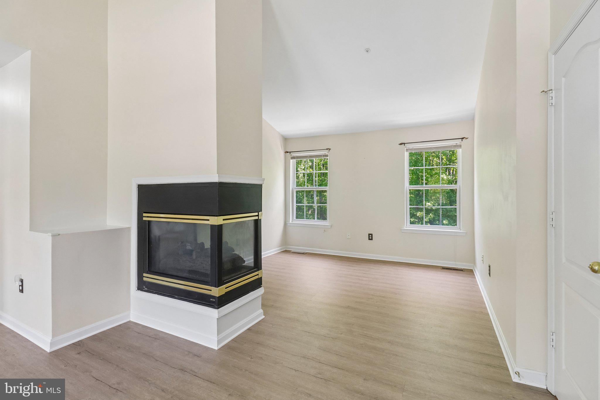 THORNWOOD KNOLL-PLAT 4> - Residential