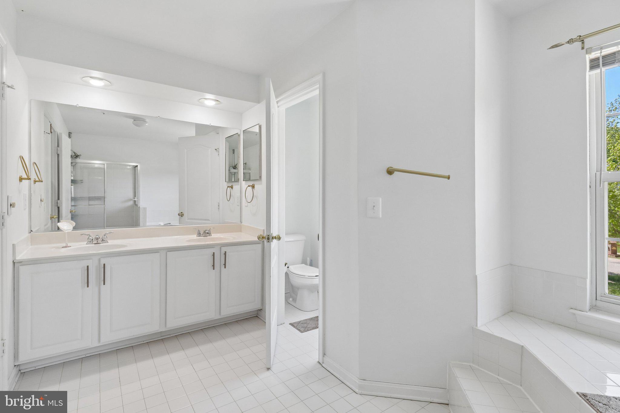 THORNWOOD KNOLL-PLAT 4> - Residential