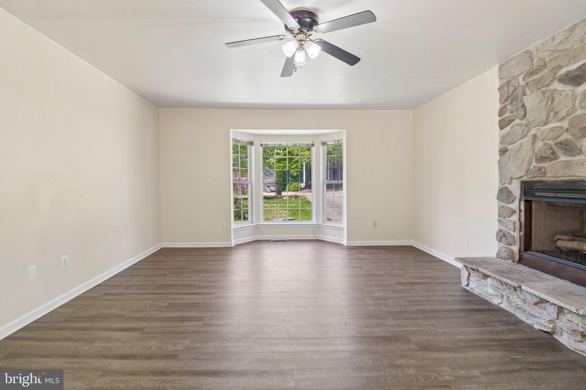 THORNWOOD KNOLL-PLAT 4> - Residential