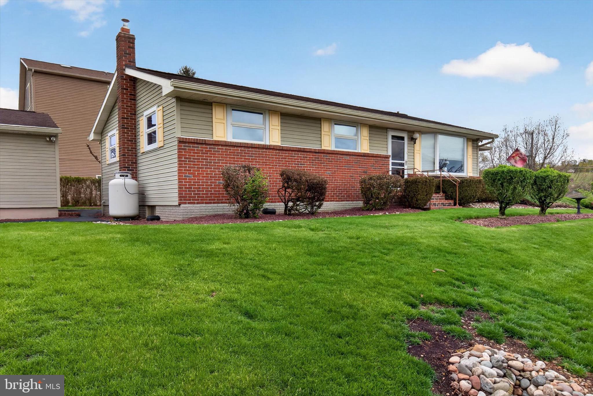 LAKE WYNONAH - Residential