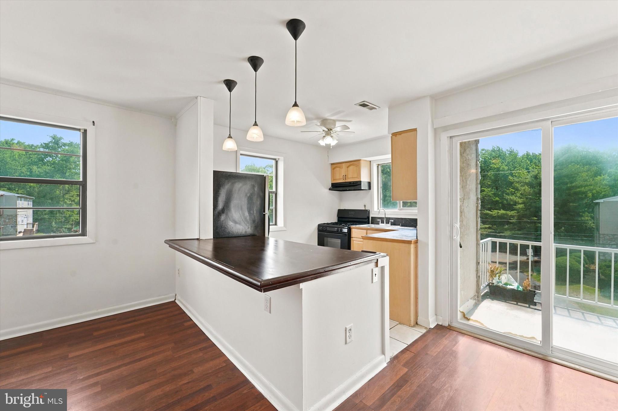 LANSDALE - Residential