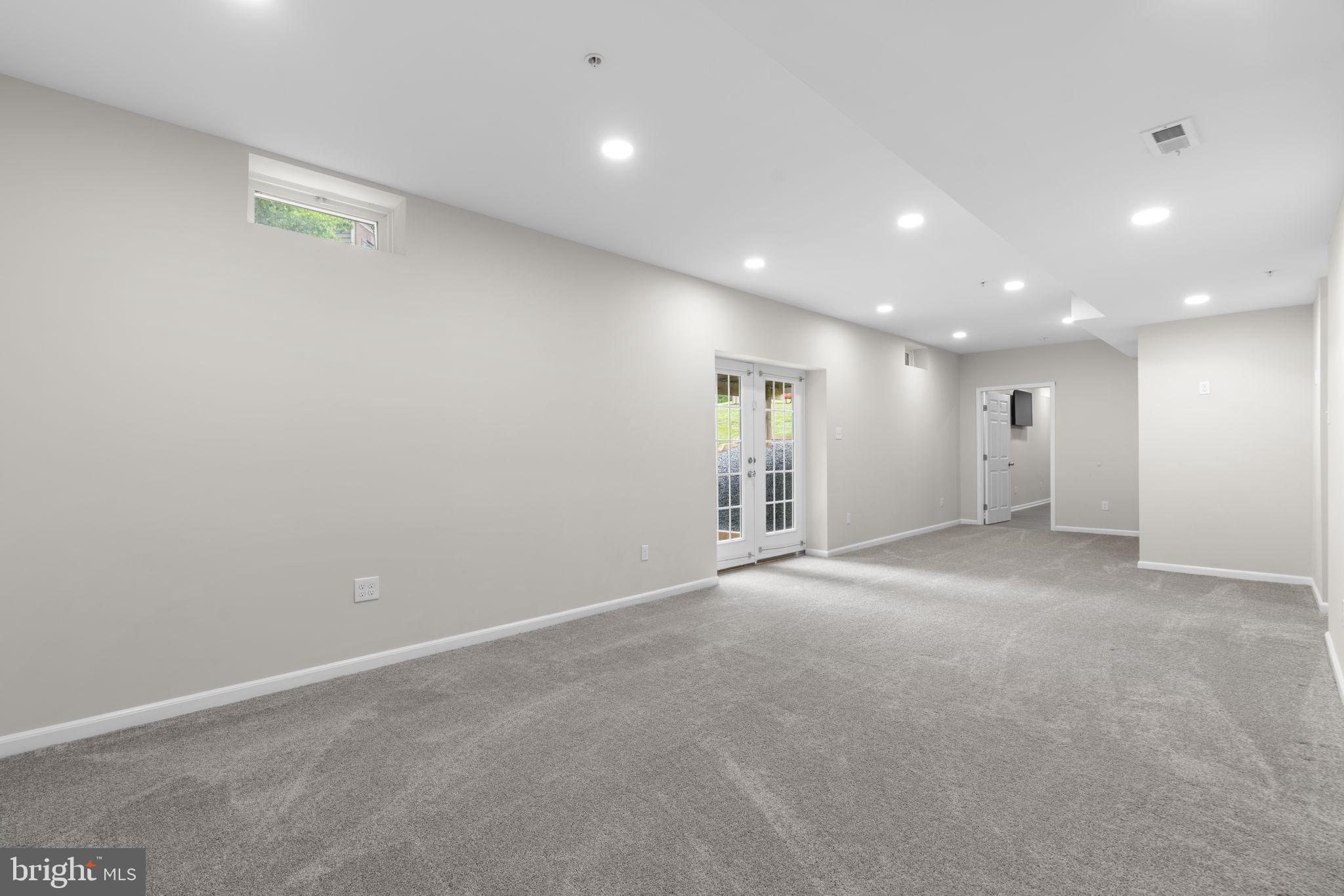 RETREAT AT LIBERTY MILL - Residential