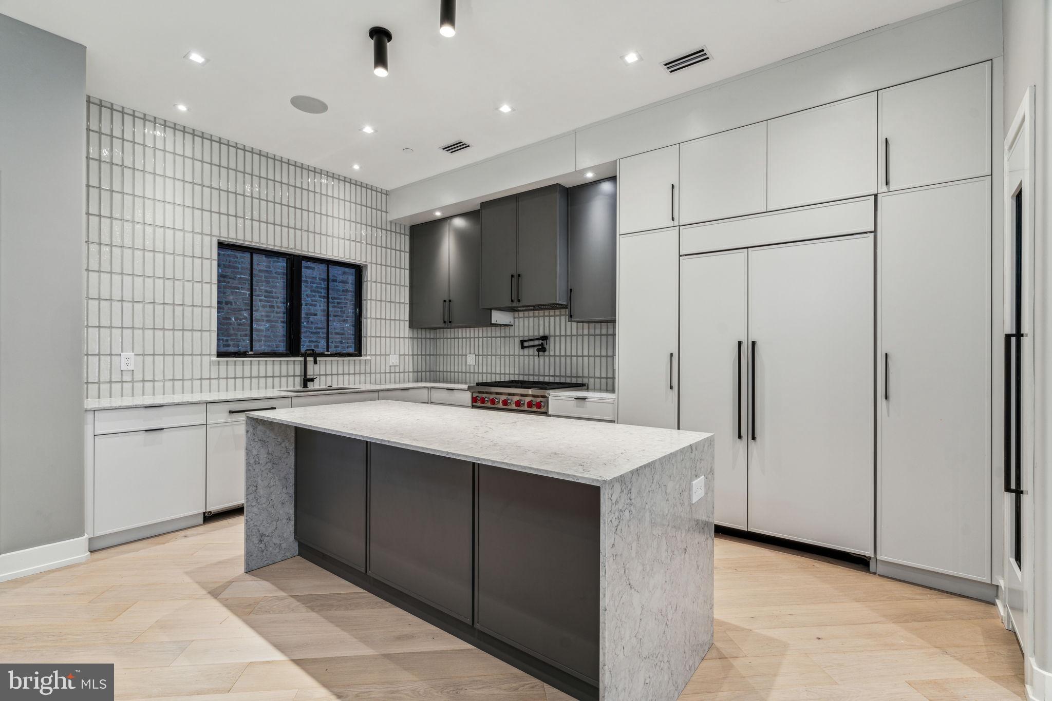RITTENHOUSE SQUARE - Residential