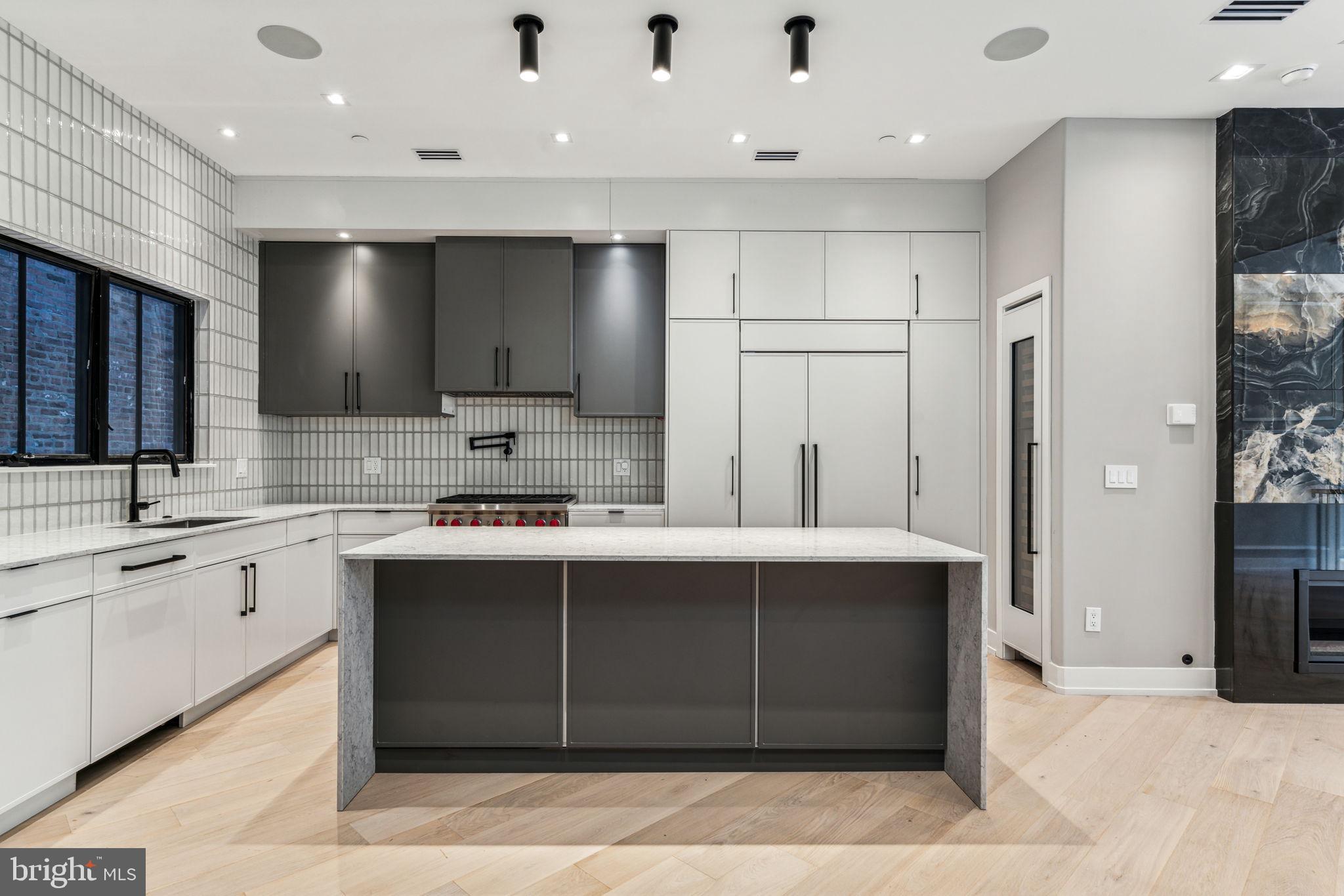 RITTENHOUSE SQUARE - Residential