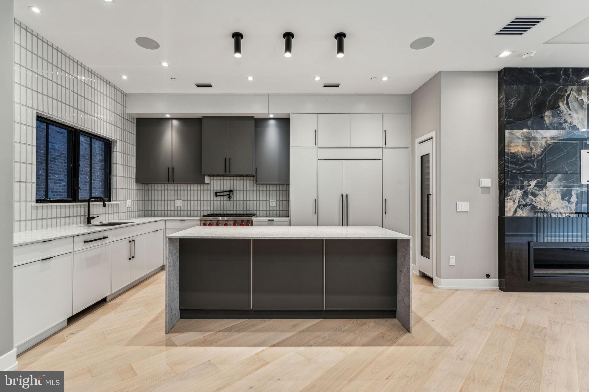 RITTENHOUSE SQUARE - Residential