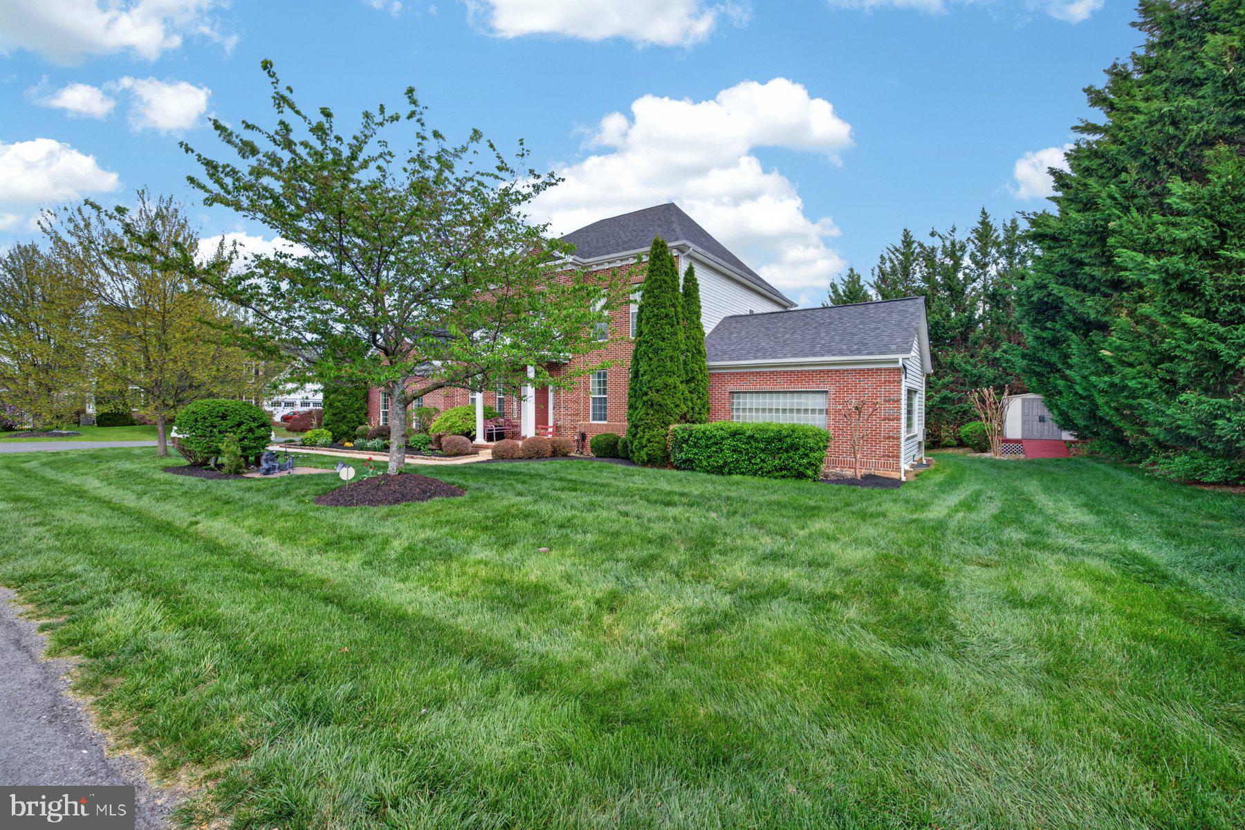 MAPLE VALLEY ESTATES - Residential
