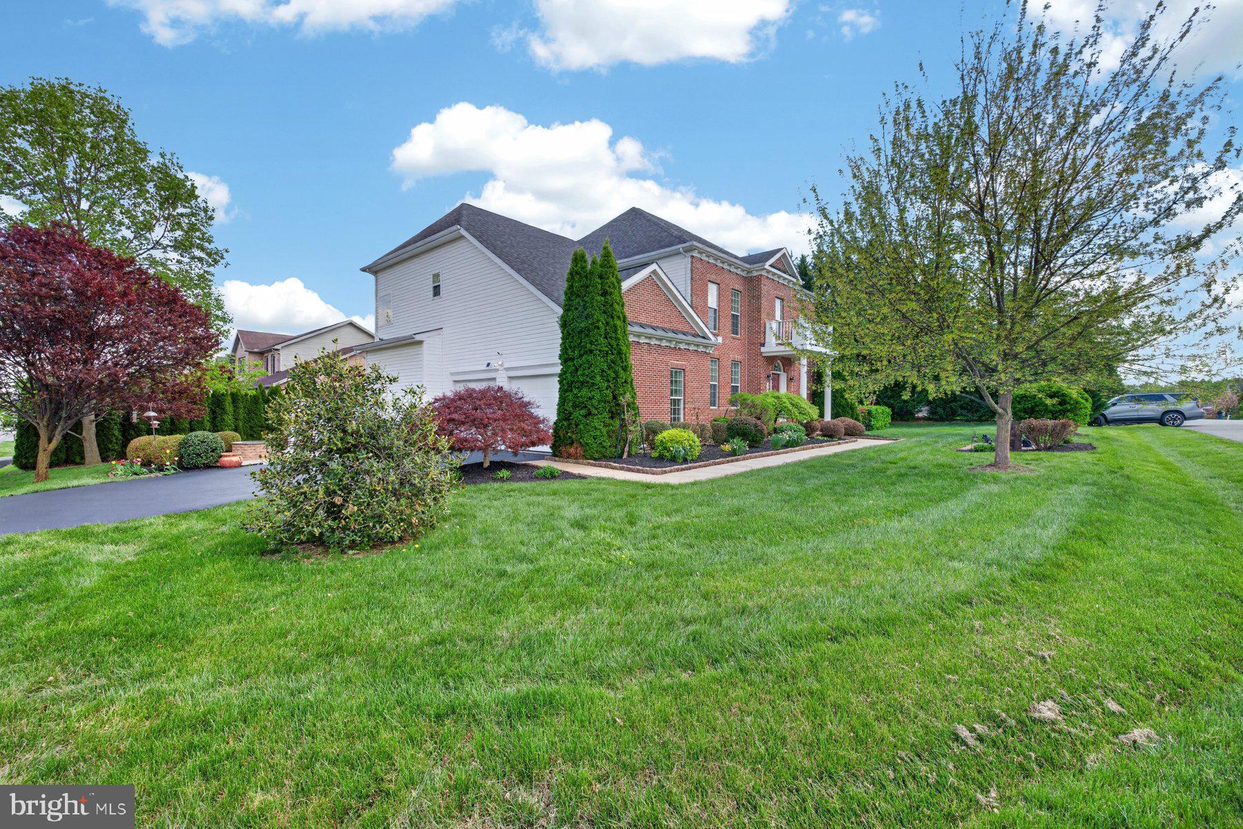 MAPLE VALLEY ESTATES - Residential