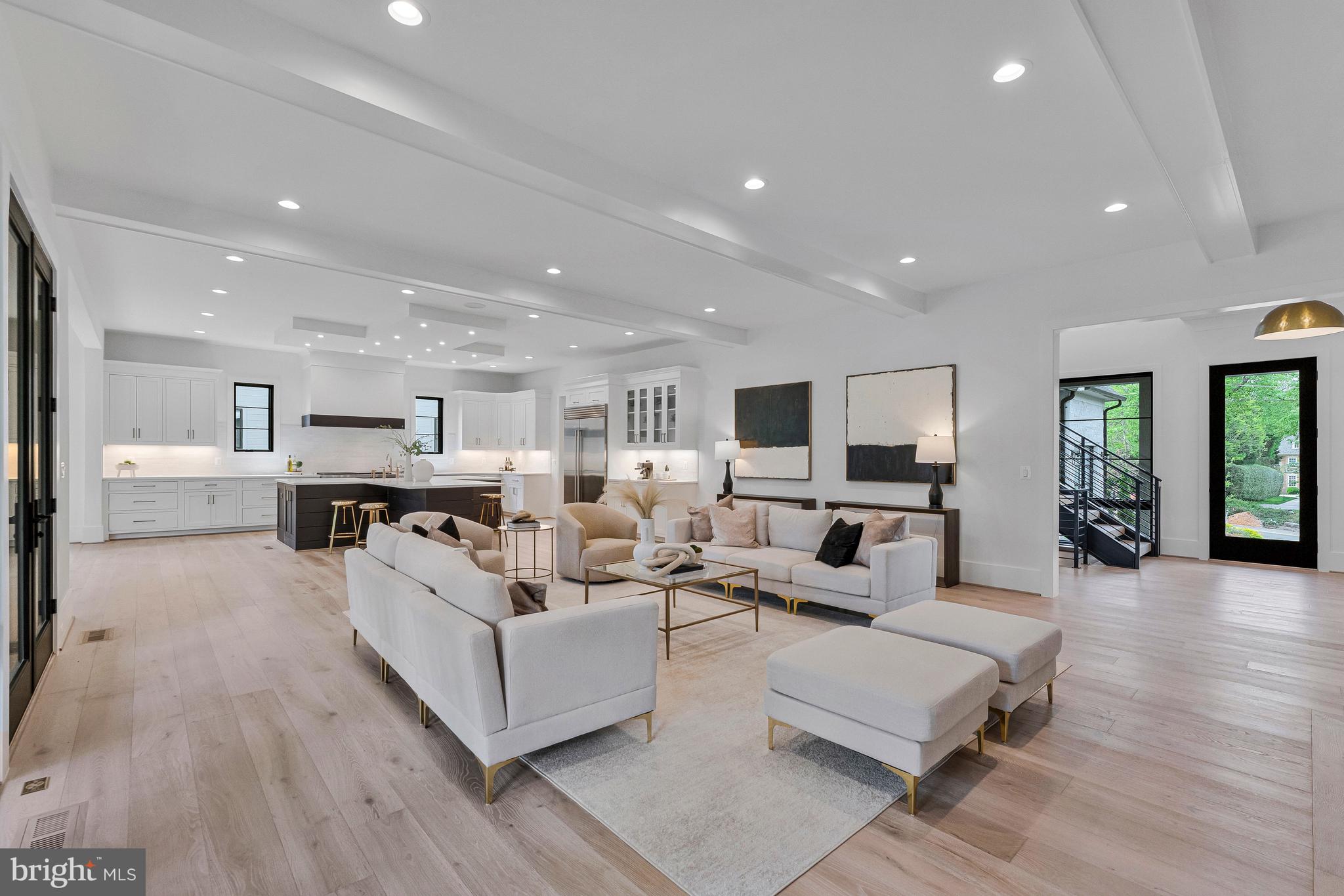 INGLESIDE - Residential