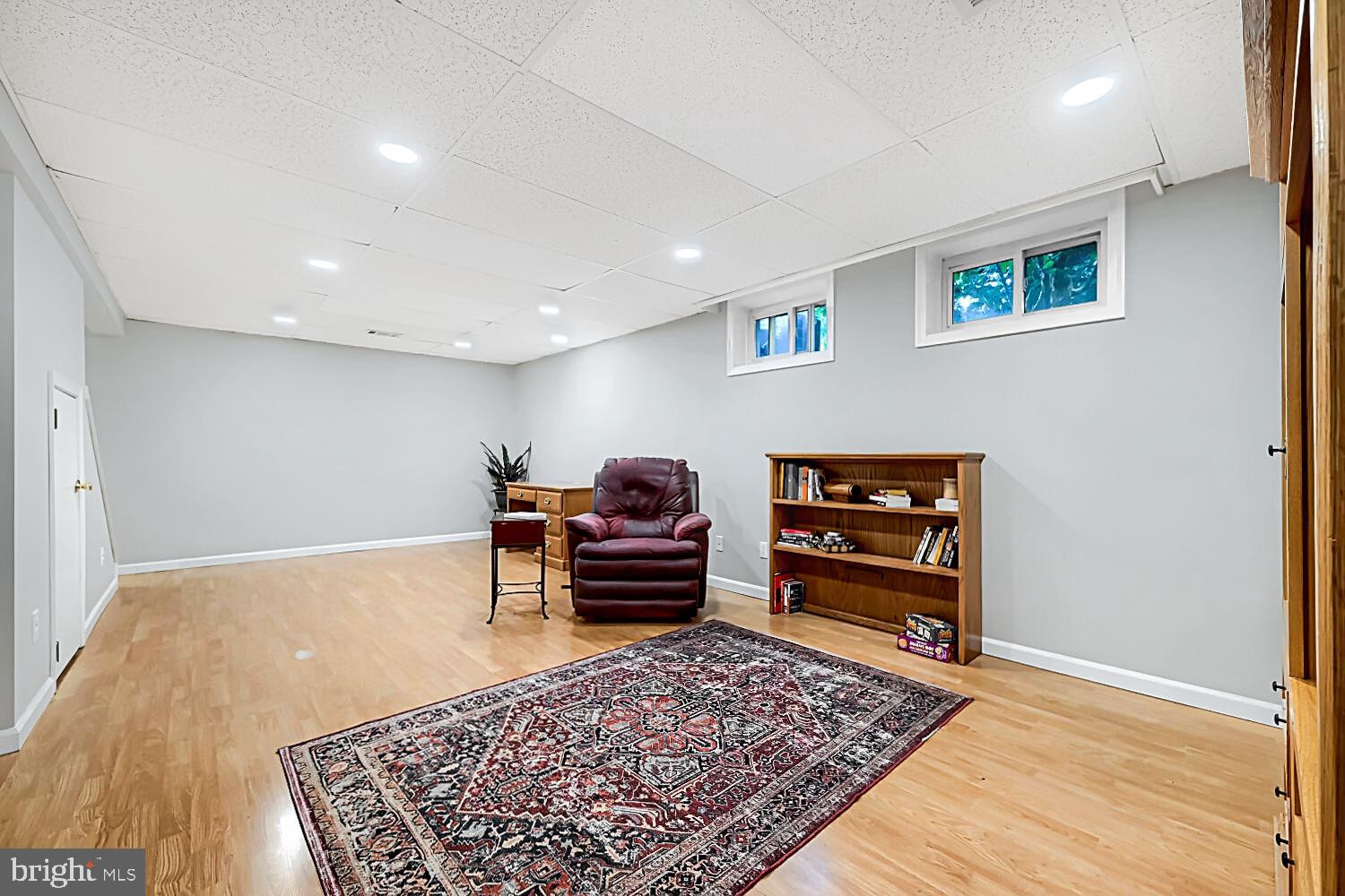 REDLAND STATION - Residential