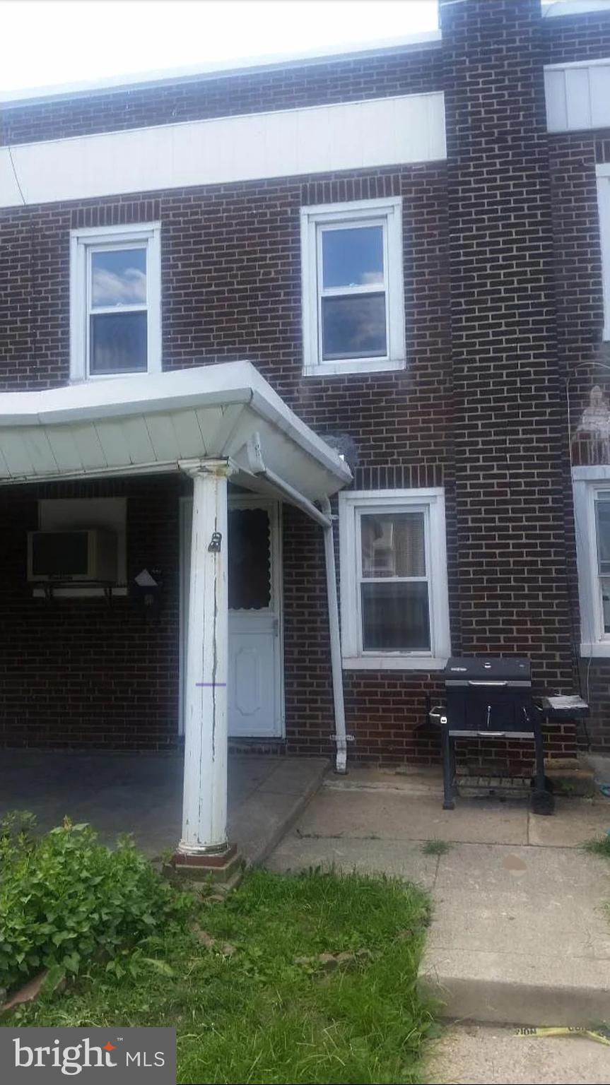 Welcome to 2528 South Massey Street, a well-maintained 3-bedroom, 1-bathroom home in Southwest Philadelphia presents a great opportunity for both investors and first time home buyers. Currently tenant-occupied, with a month to month lease, this property offers immediate rental income potential, making it an ideal addition to your portfolio or a great starter home.
The home features a spacious living area with natural light, a dedicated dining space, and a functional kitchen with ample cabinet storage. Upstairs, you’ll find three comfortably sized bedrooms and a full bathroom, providing a practical and livable layout.
Additional features include a partially finished basement for storage or potential improvements, along with the classic Philadelphia rowhome design that maximizes space.
Conveniently located near public transportation, shopping, schools, and major roadways like Island Ave and I-95.  Whether you’re looking to expand your investment portfolio or secure a starter home, this is an opportunity you don’t want to miss.