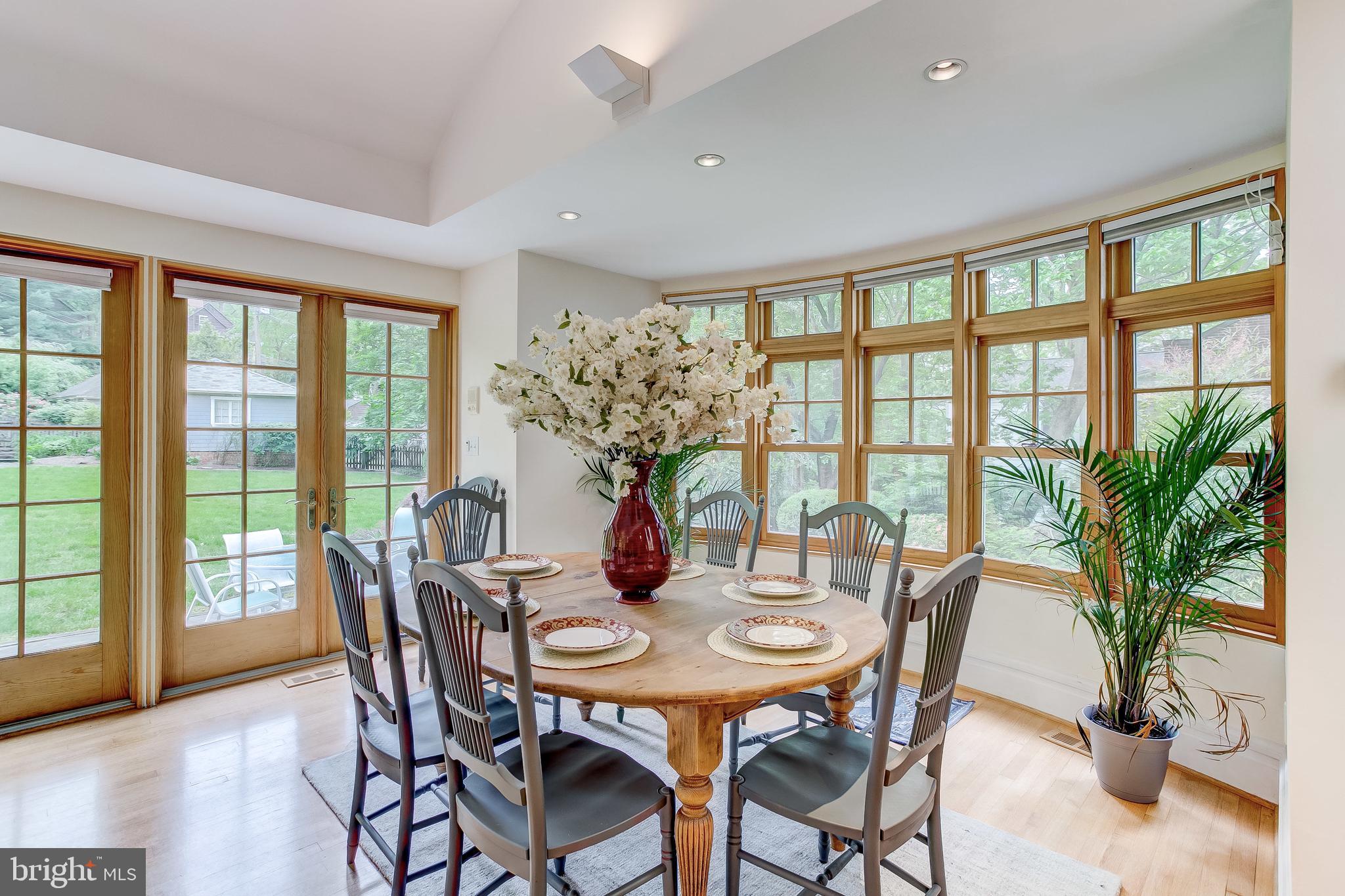ROLAND PARK - Residential