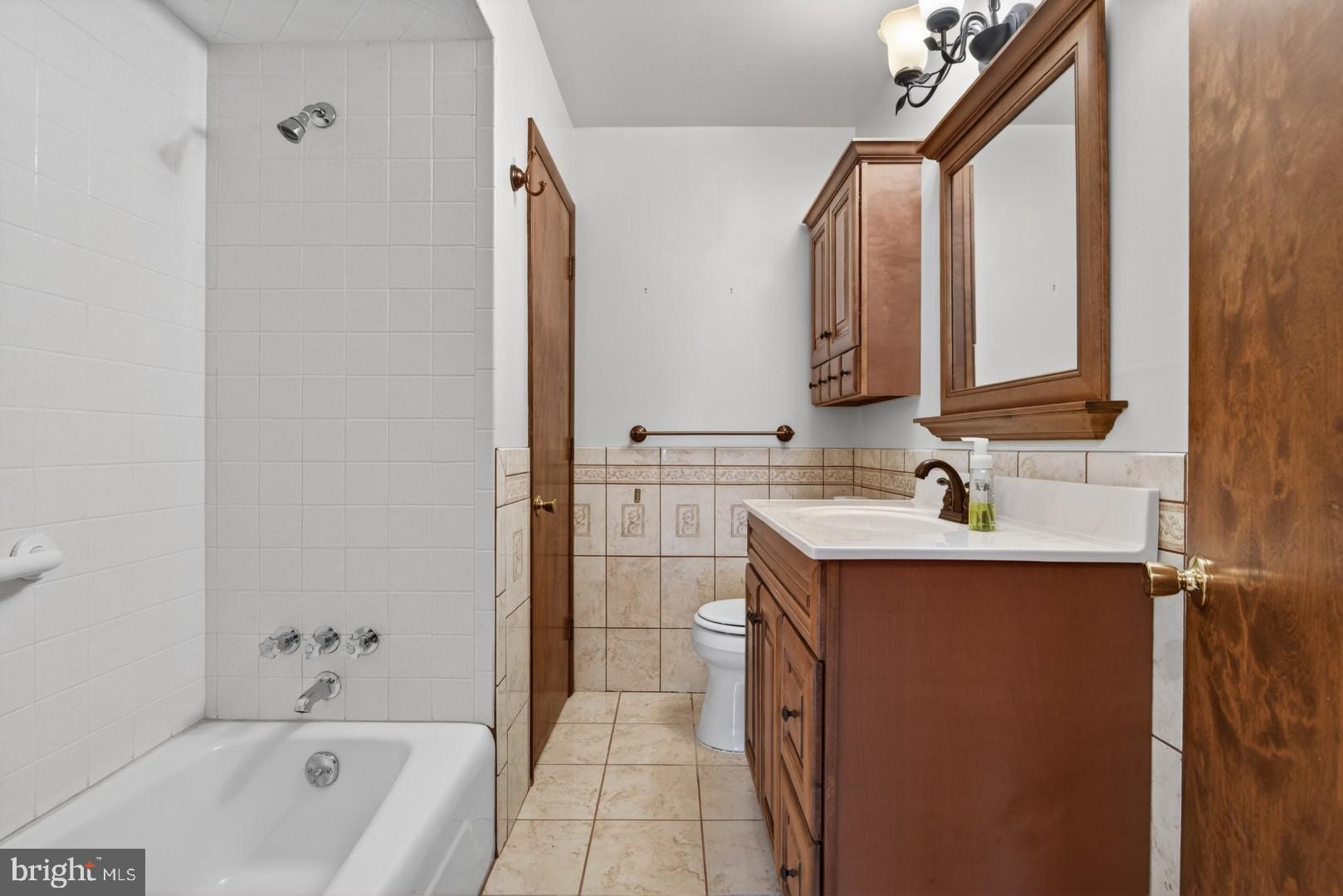 INDIAN CREEK - Residential