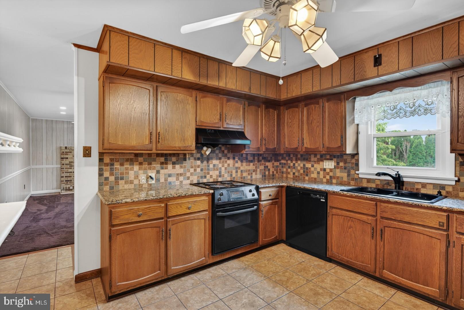 INDIAN CREEK - Residential