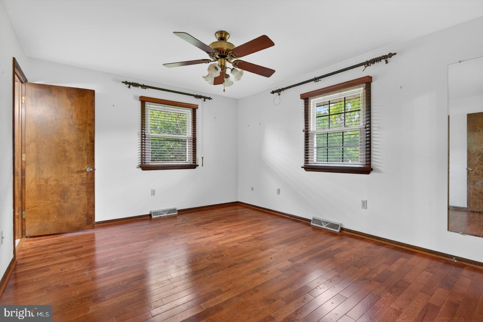INDIAN CREEK - Residential
