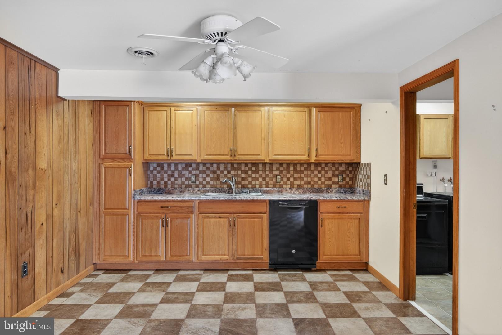 INDIAN CREEK - Residential