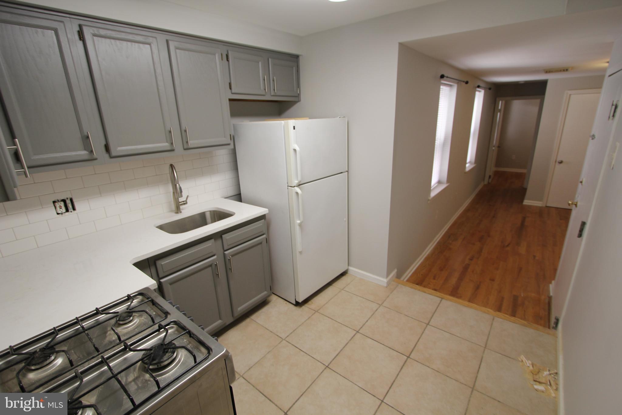Cozy two bedroom apartment (approx 700SF) located on 16th Street between Fitzwater and Catharine Streets. Hardwood floors throughout & lots of closet space. There is a ceramic tile bath, and an oak eat in kitchen with full size refrigerator, microwave and gas range. Central air conditioning and access to coin operated laundry facilities provided. Within walking distance to Center City & only two blocks from South and Broad Street for major shopping and transportation. One cat OK with $250 deposit. By Appointment Only. 
Rent is $1,495.00 a month plus utilities(gas & electric, + $50 flat water fee)