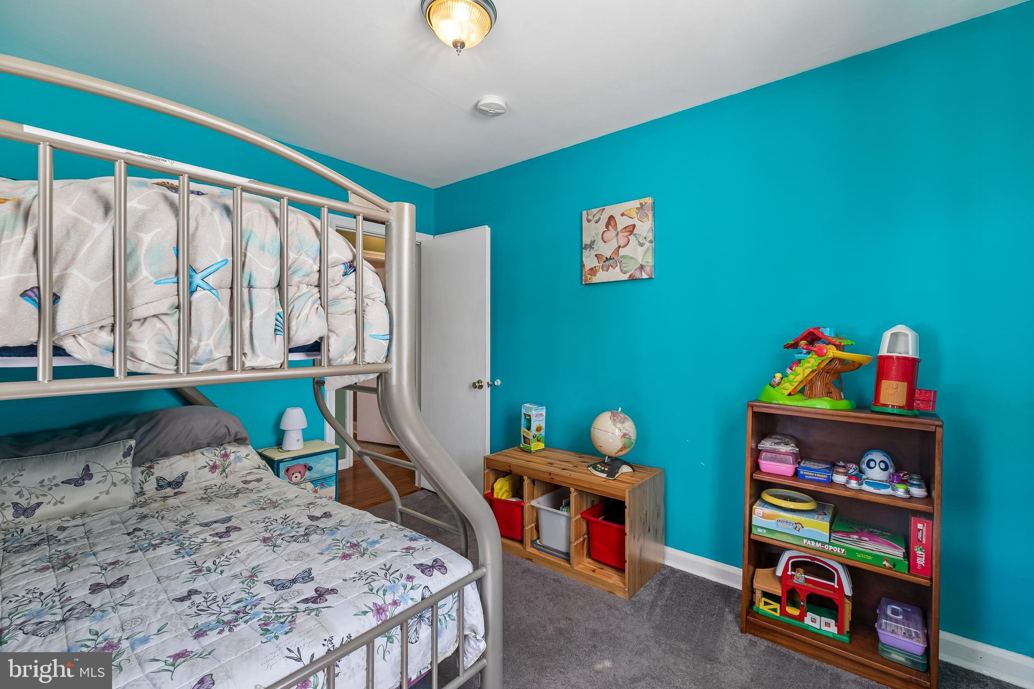 FOX CHASE - Residential