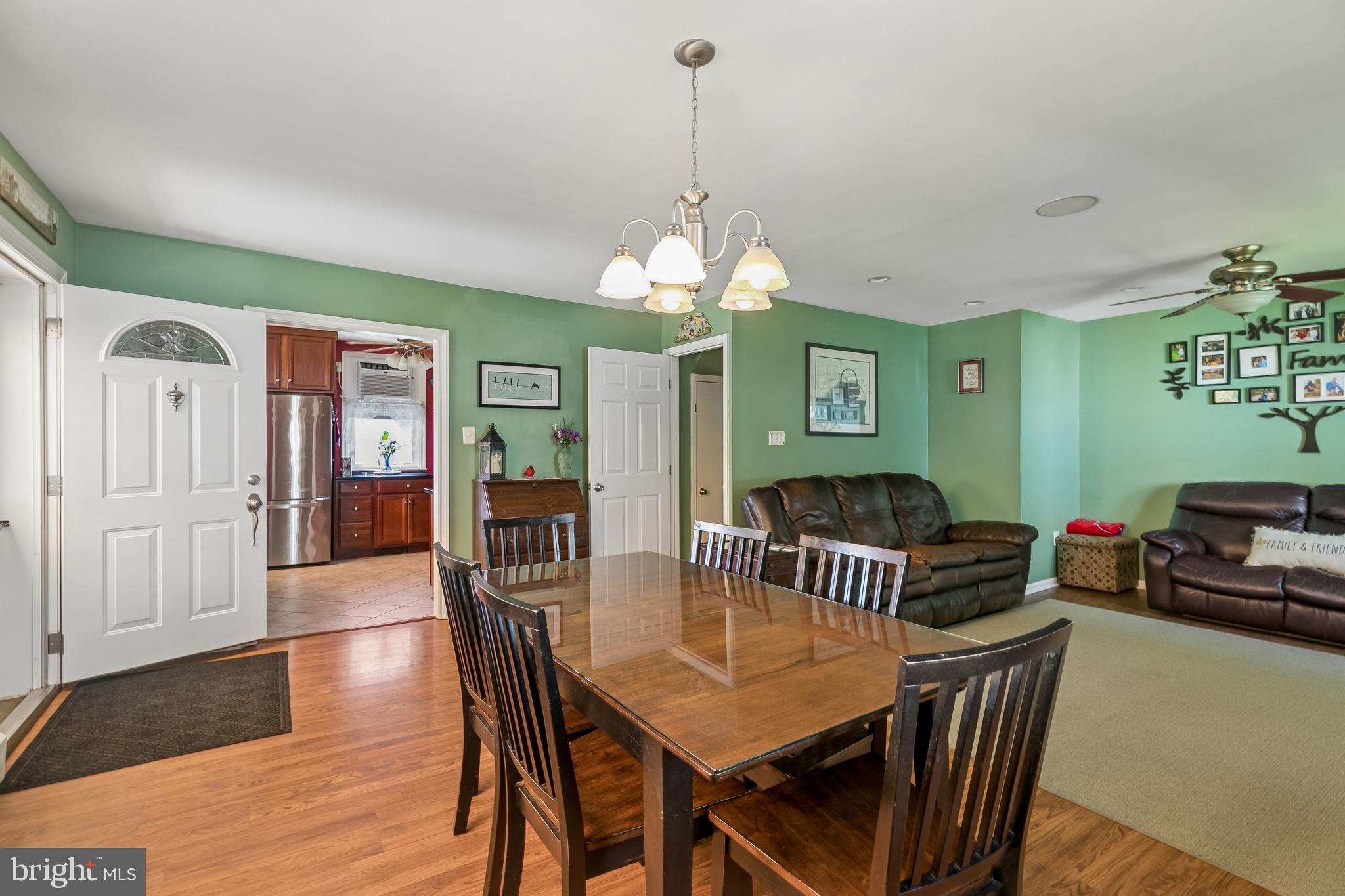 FOX CHASE - Residential