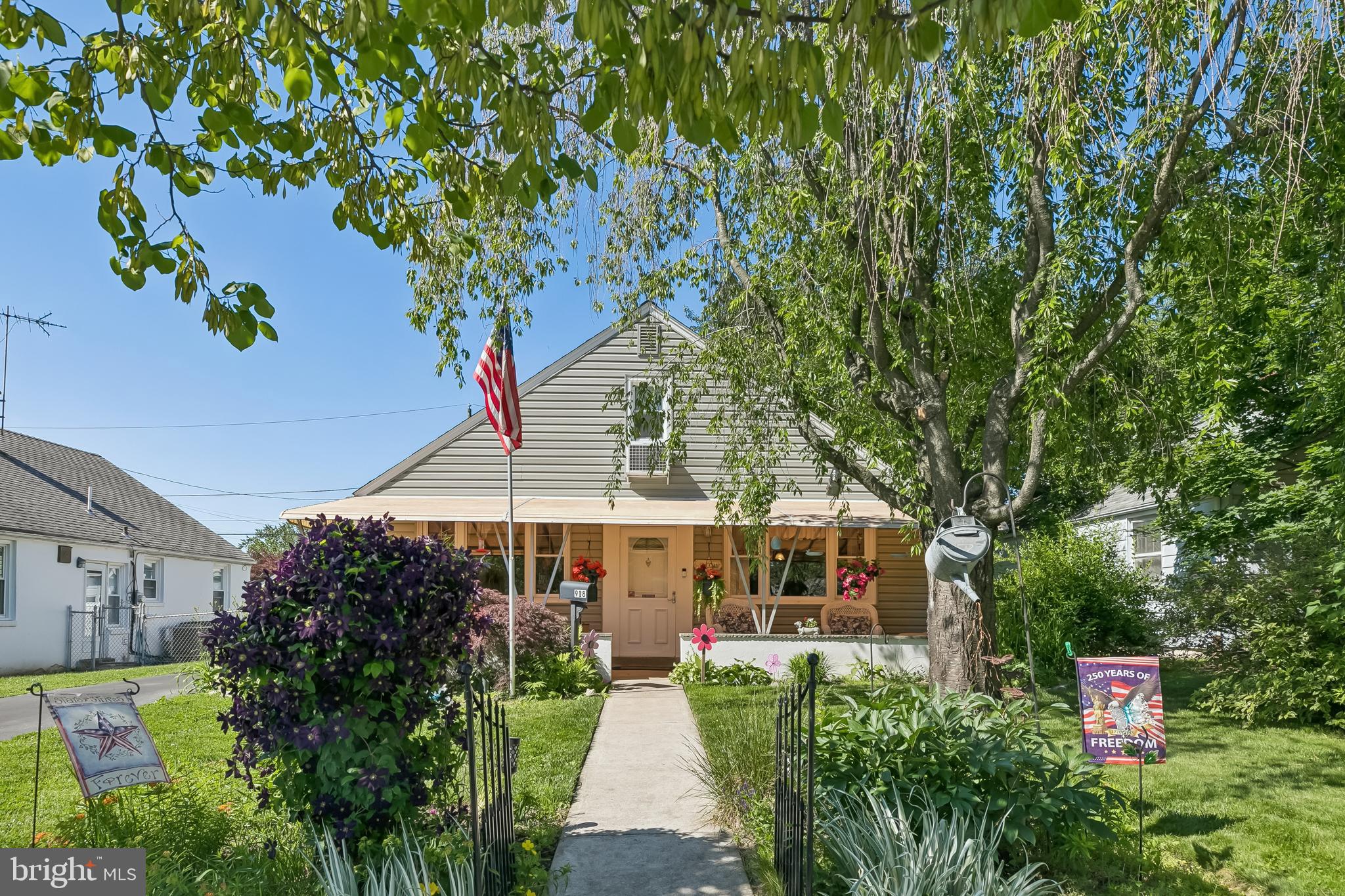 FOX CHASE - Residential