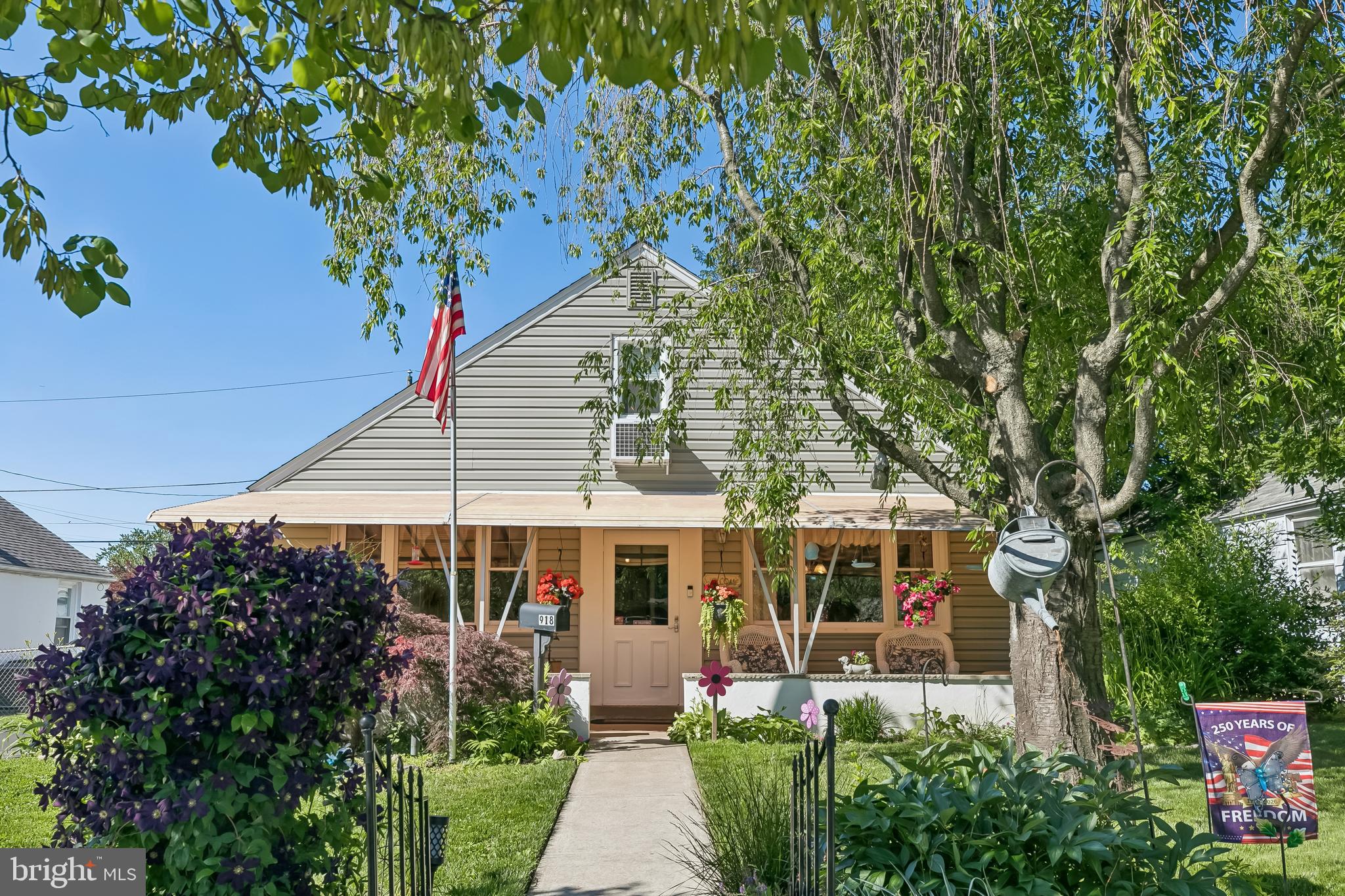 FOX CHASE - Residential