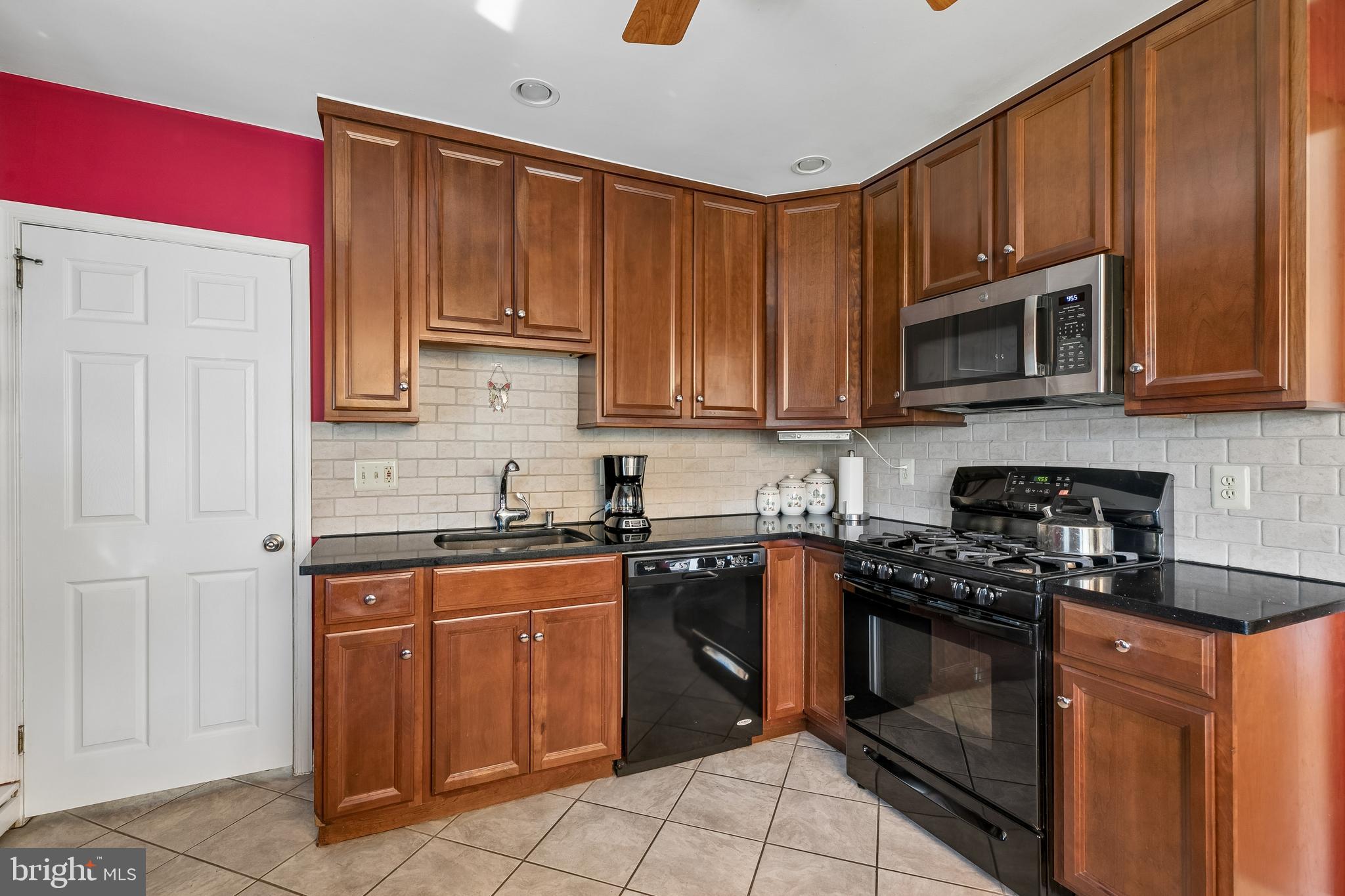 FOX CHASE - Residential
